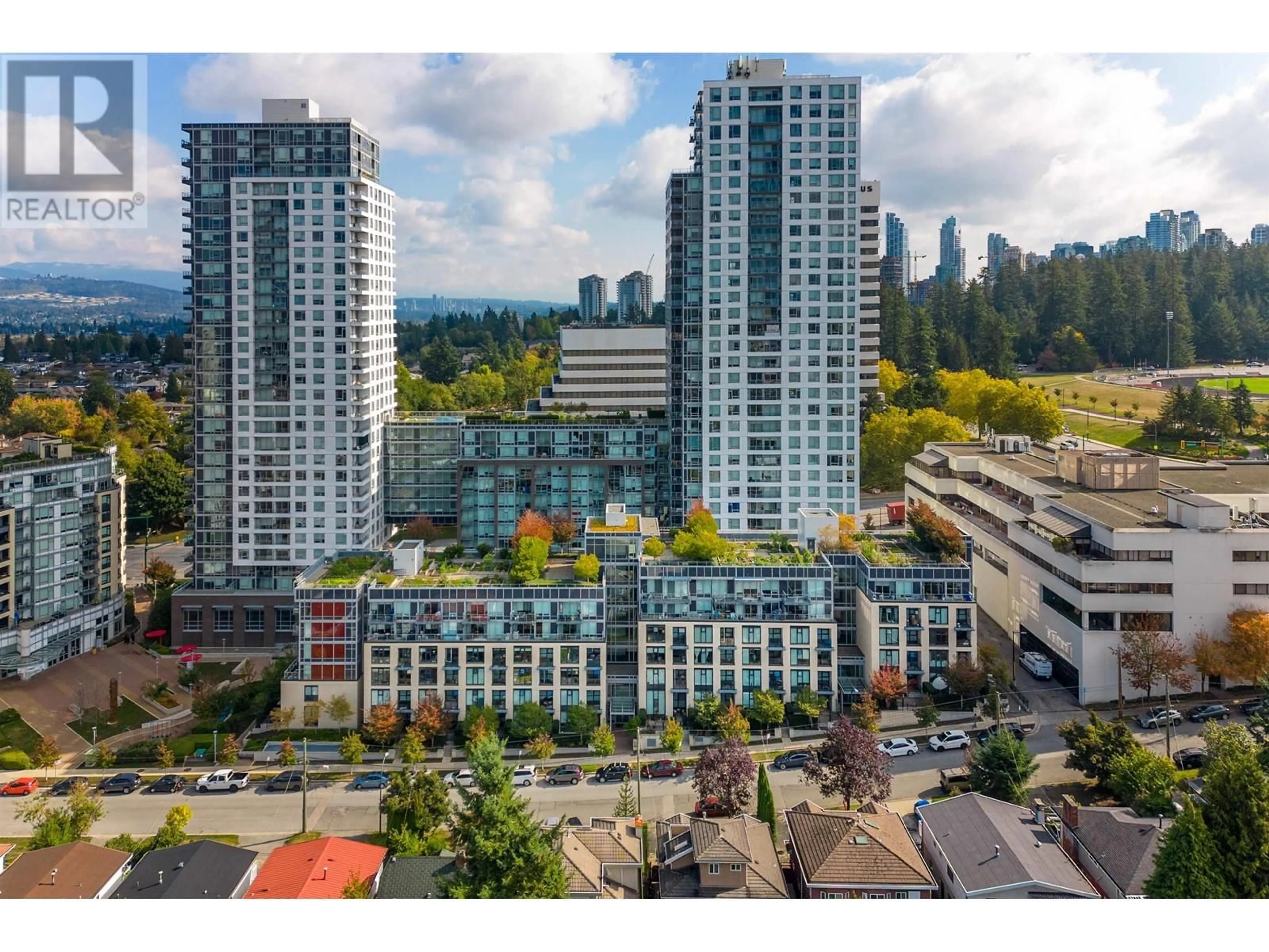 A pic from outside/outdoor area/front of a property/back of a property/a pic from drone, city buildings view from balcony for 619 5598 ORMIDALE STREET, Vancouver British Columbia V5R0E5