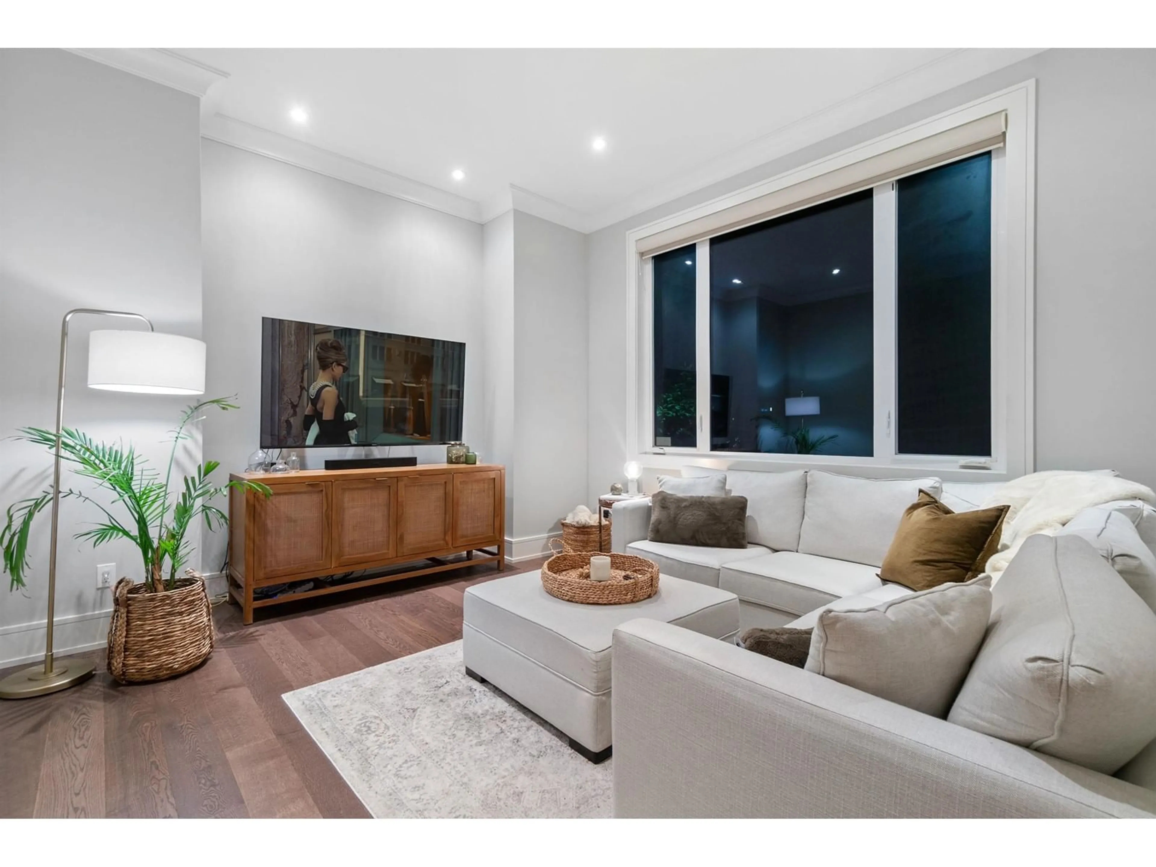 Living room with furniture, wood/laminate floor for 2700 127 STREET, Surrey British Columbia V4A3S2