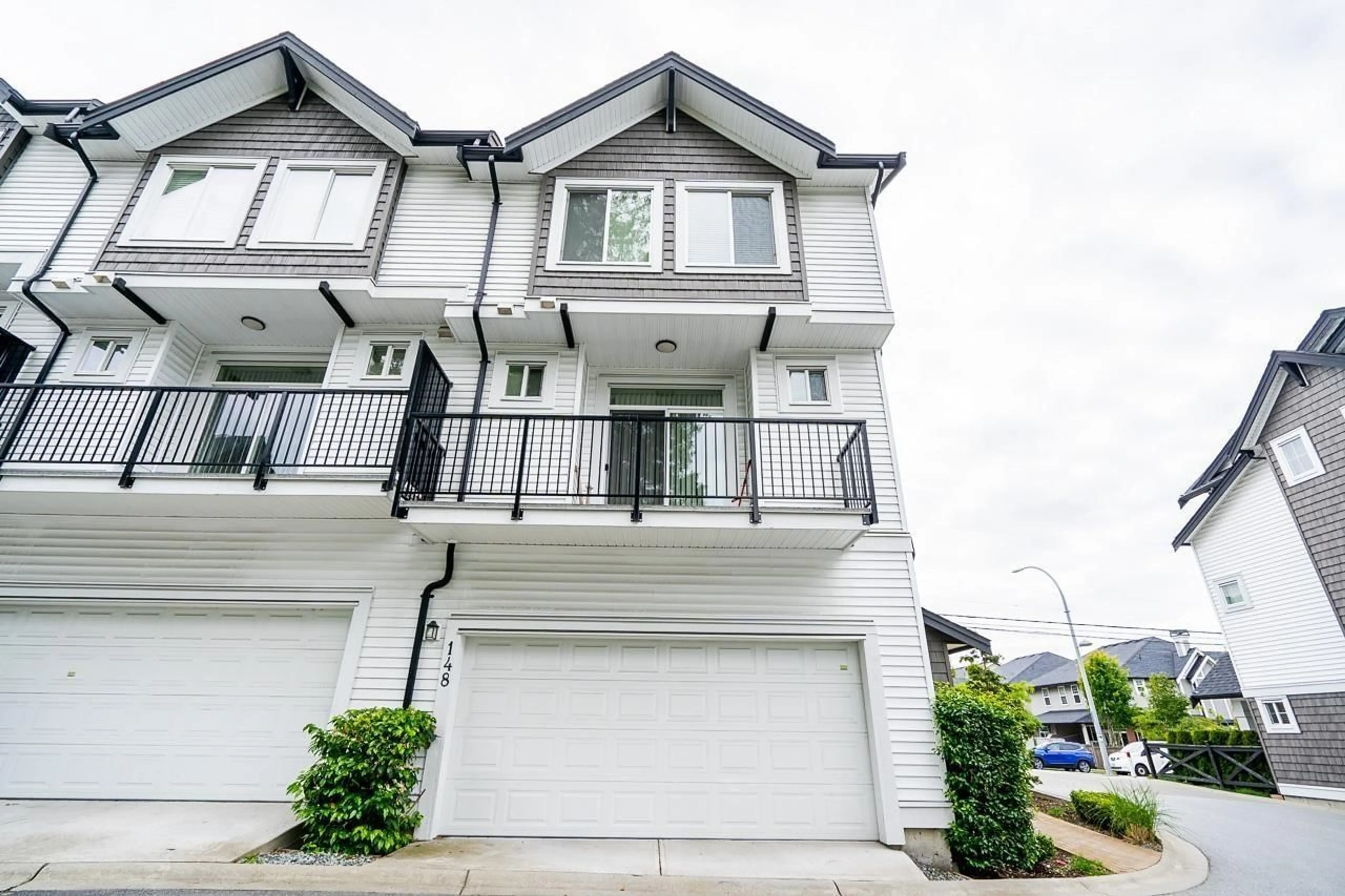 Home with vinyl exterior material, street for 148 - 6030 142, Surrey British Columbia V3X0J5