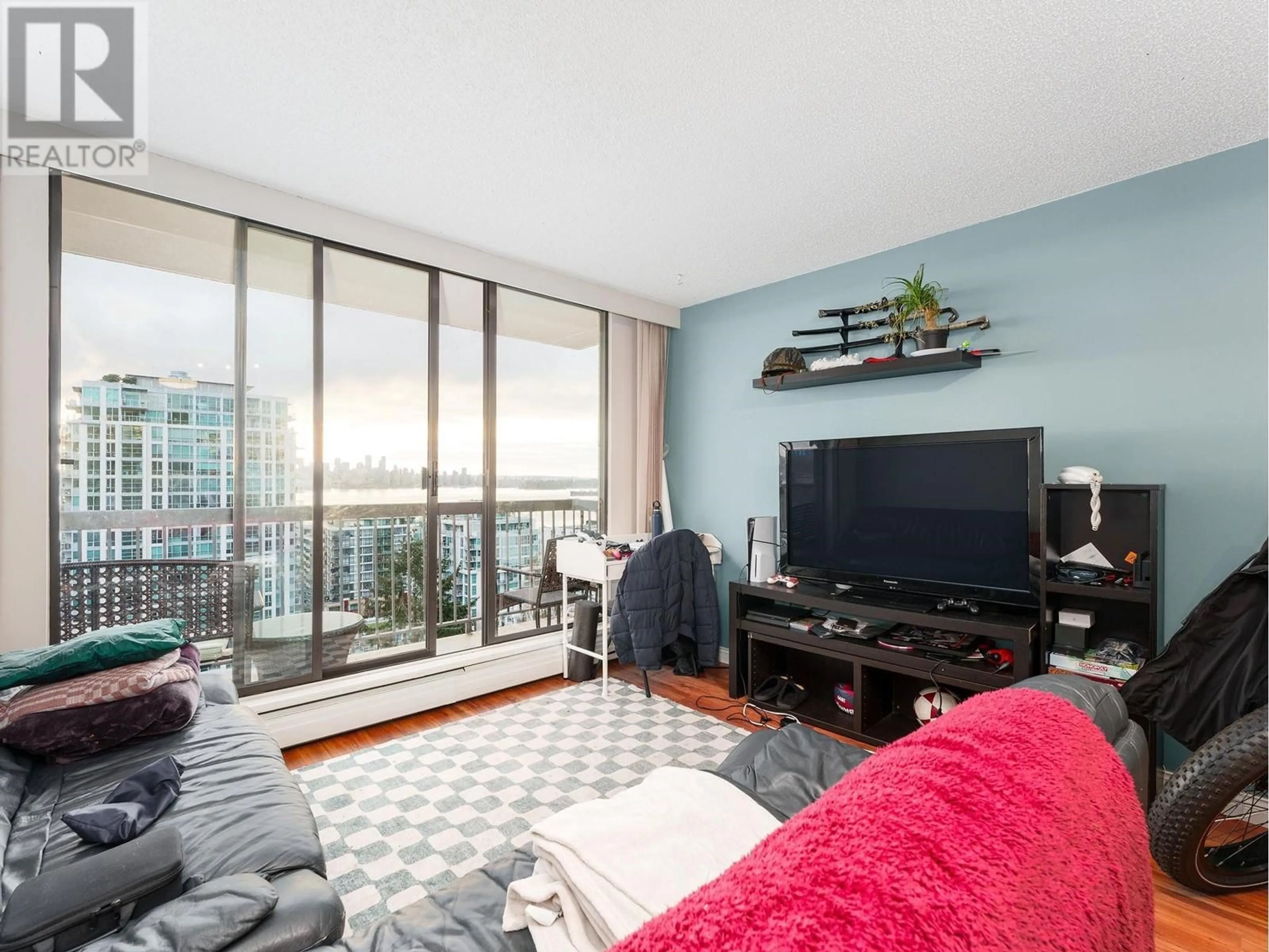 Living room with furniture, unknown for 1108 - 145 ST GEORGES AVENUE, North Vancouver British Columbia V7L3G8
