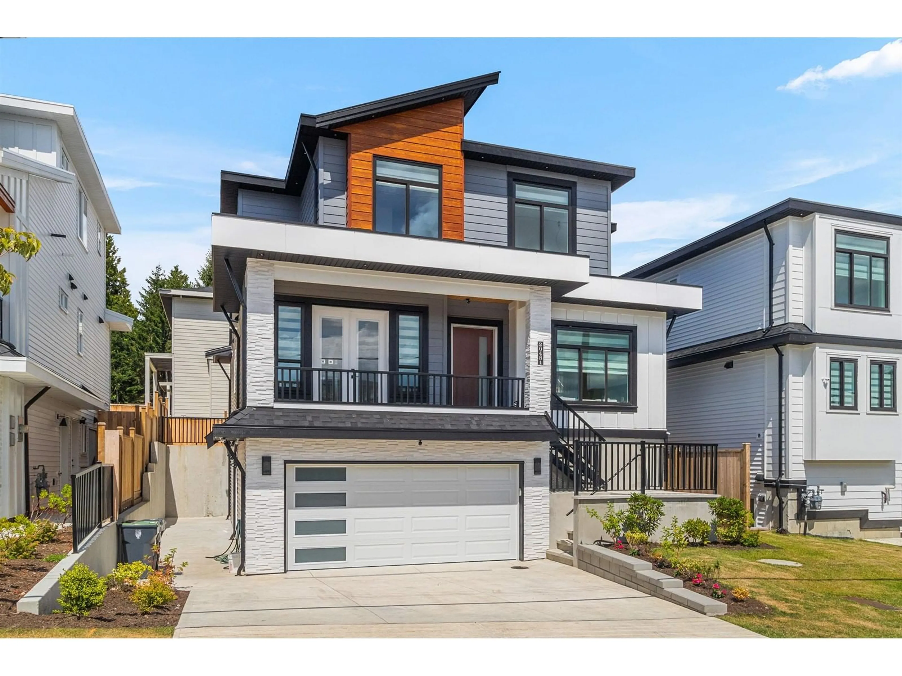 Home with brick exterior material, street for 20481 68, Langley British Columbia V2Y3C8