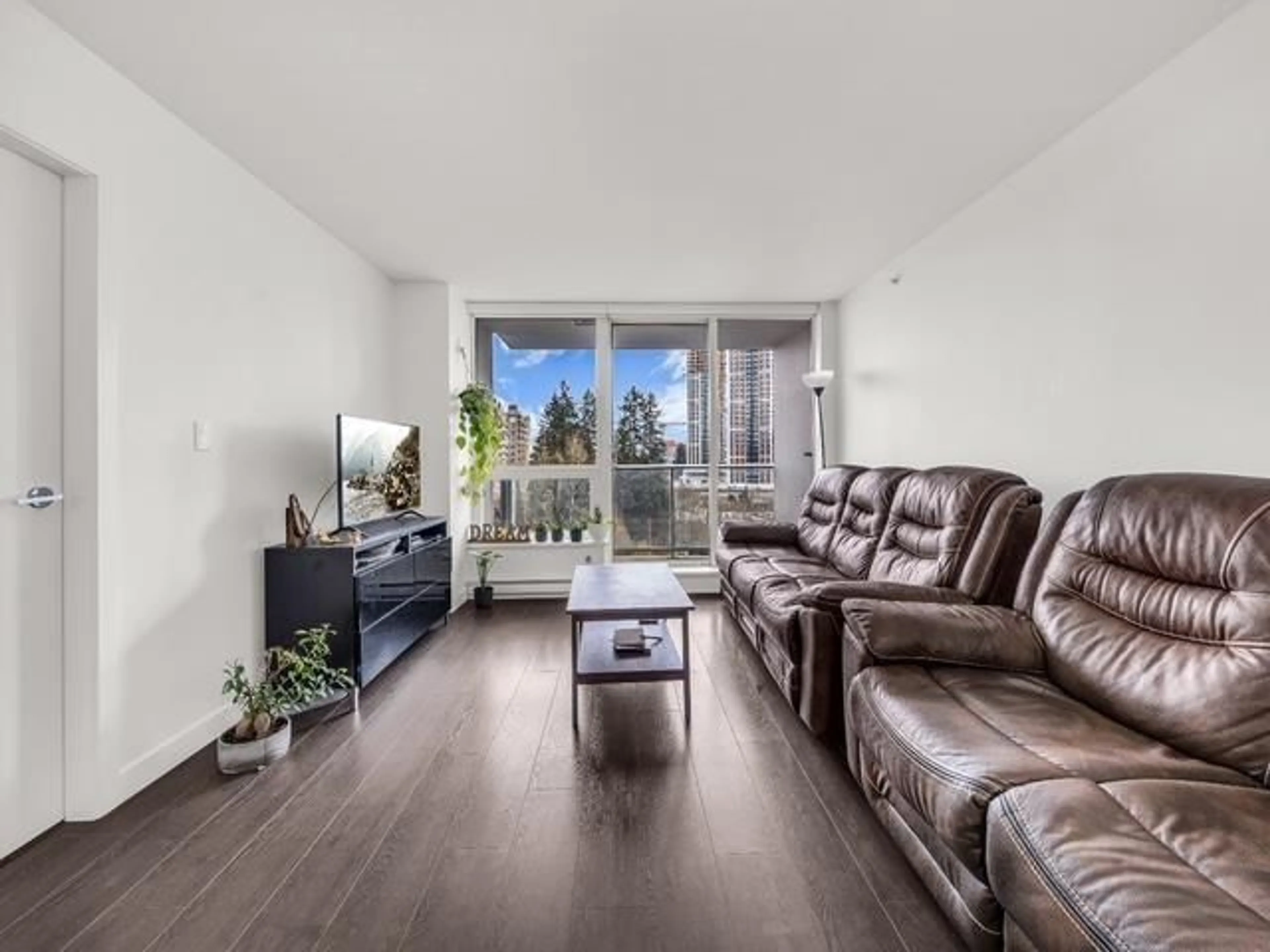 Living room with furniture, unknown for 1103 - 13750 100, Surrey British Columbia V3T0L3