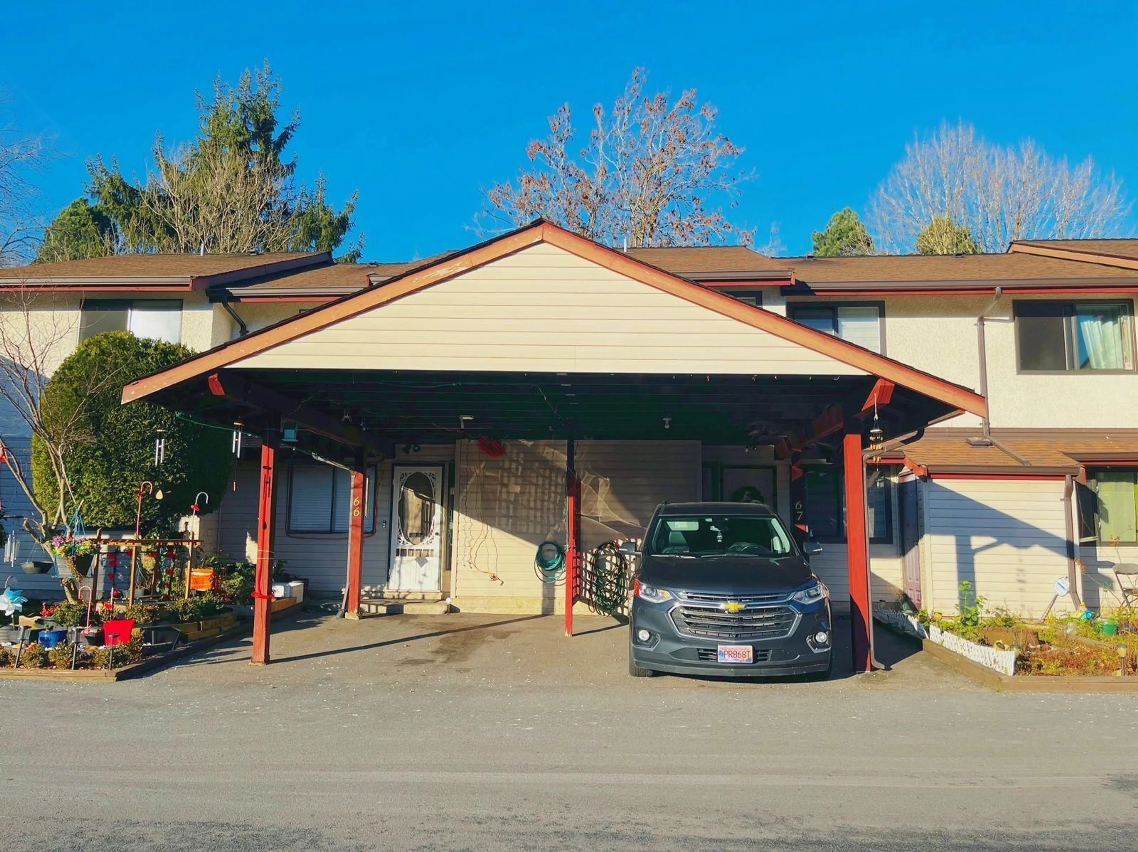 Indoor garage for 67 13880 74 AVENUE, Surrey British Columbia V3W7E6