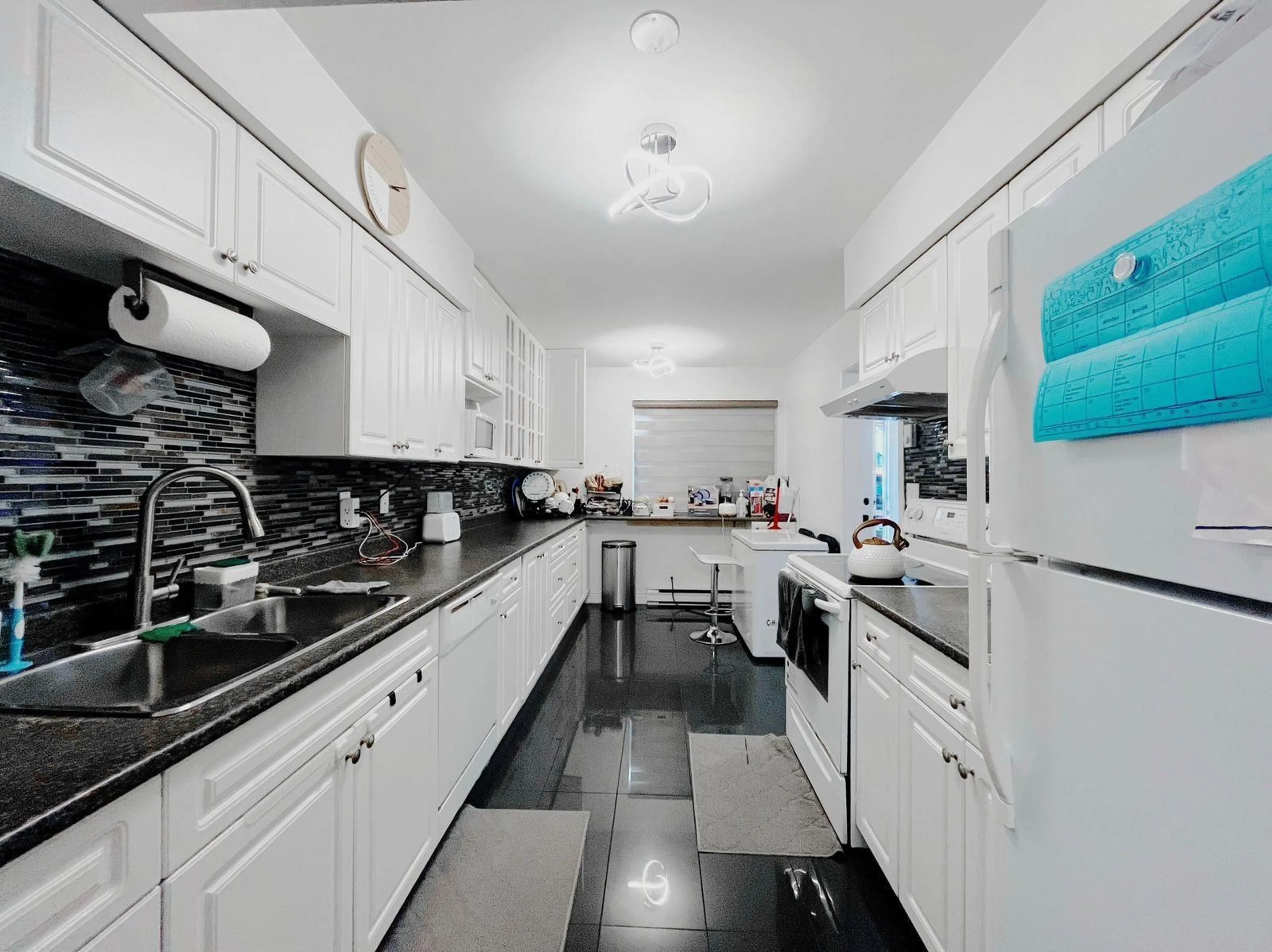 Standard kitchen, unknown for 67 13880 74 AVENUE, Surrey British Columbia V3W7E6