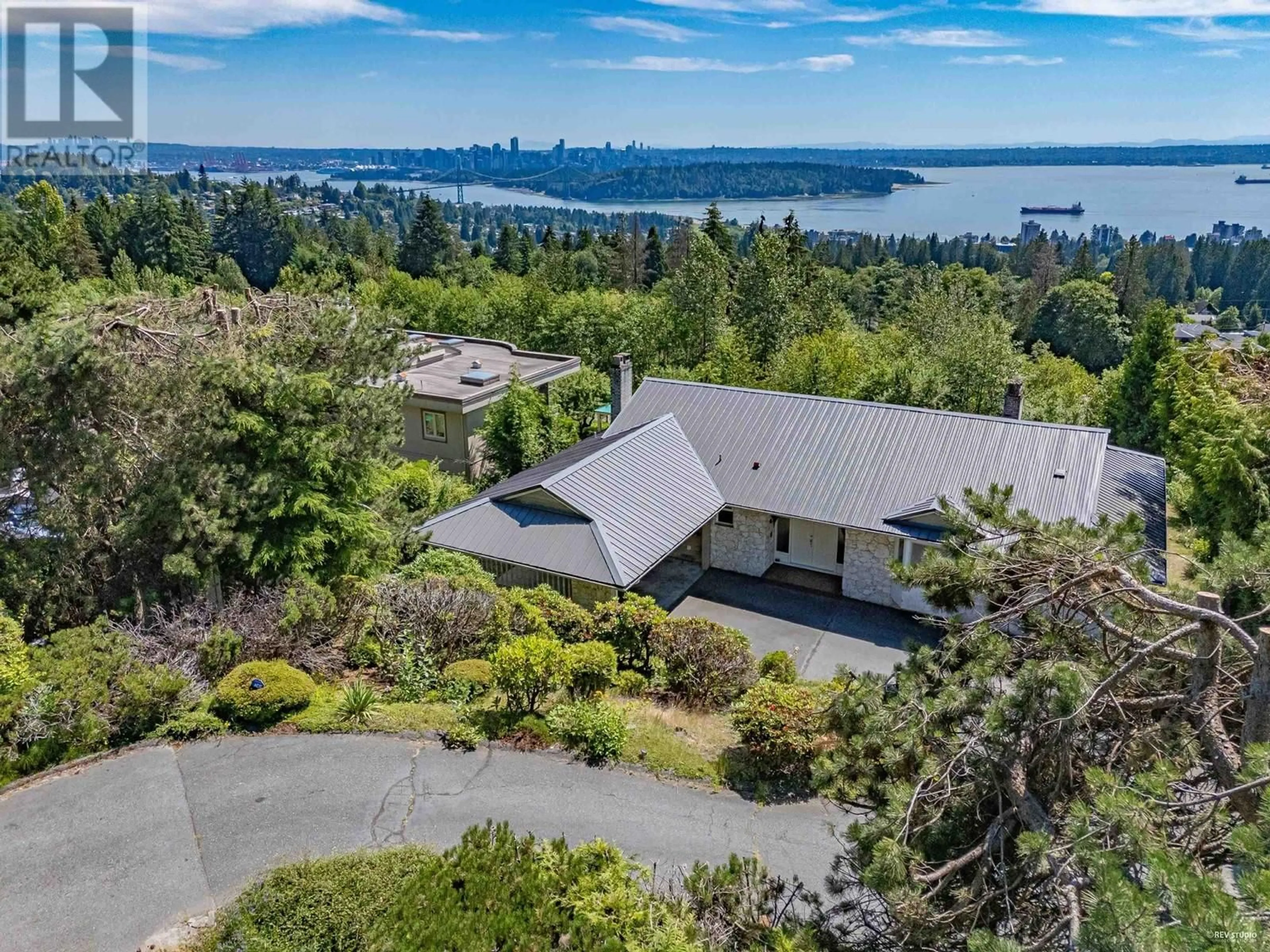 A pic from outside/outdoor area/front of a property/back of a property/a pic from drone, water/lake/river/ocean view for 1368 TYROL ROAD, West Vancouver British Columbia V7S2L6