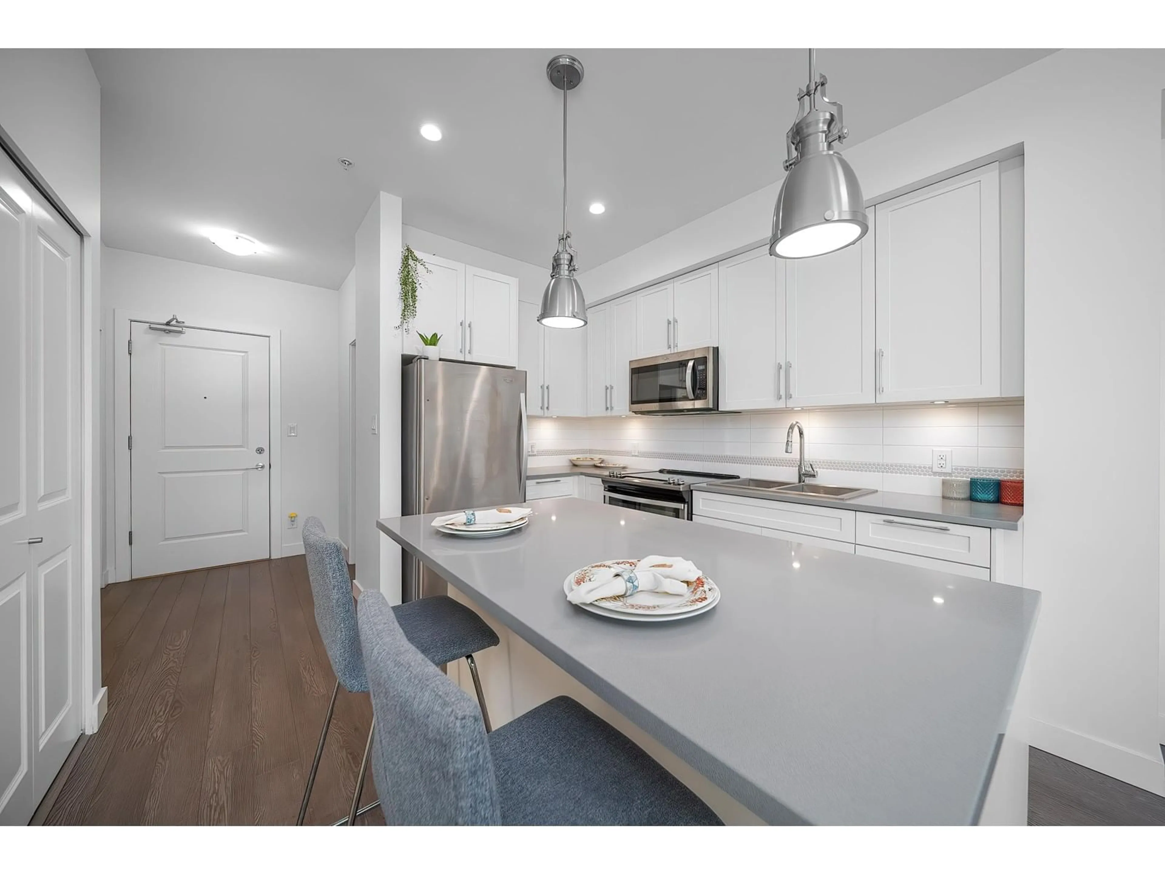Open concept kitchen, unknown for 113 - 8360 DELSOM, Delta British Columbia V4C0E6