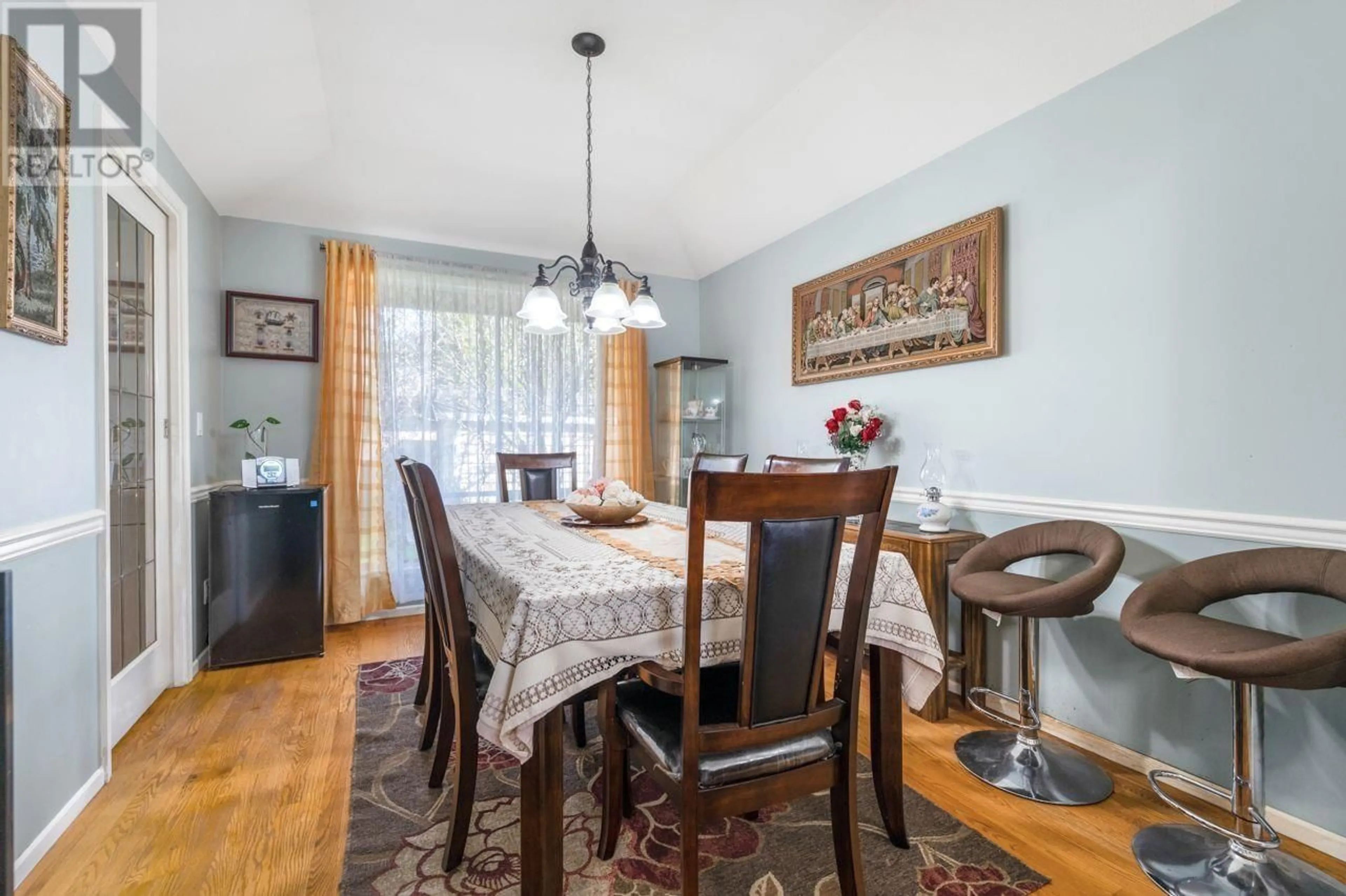 Dining room, wood/laminate floor for 6315 48A AVENUE, Delta British Columbia V4K4W1