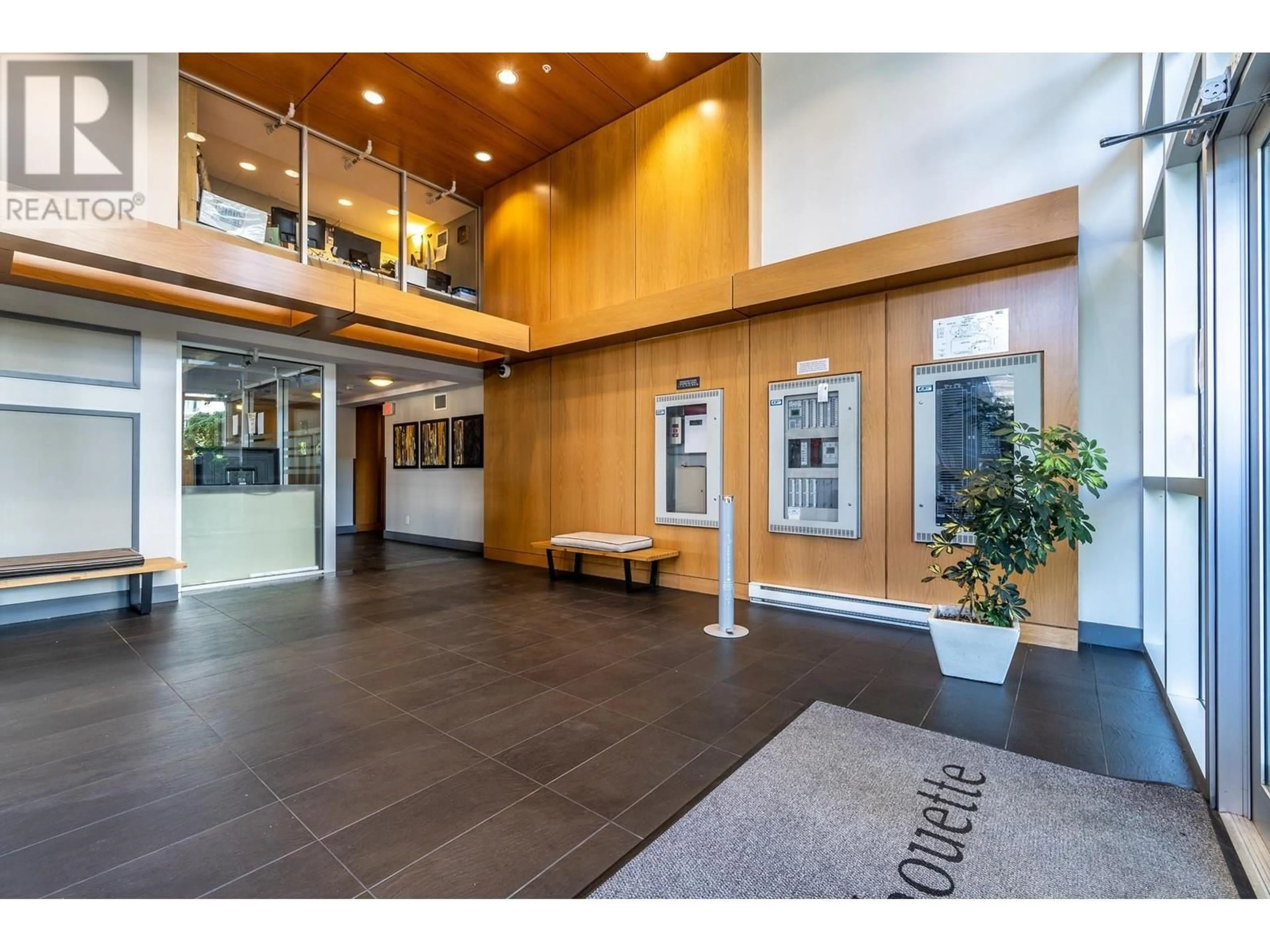 Indoor foyer for 2502 9888 CAMERON STREET, Burnaby British Columbia V3J0A4