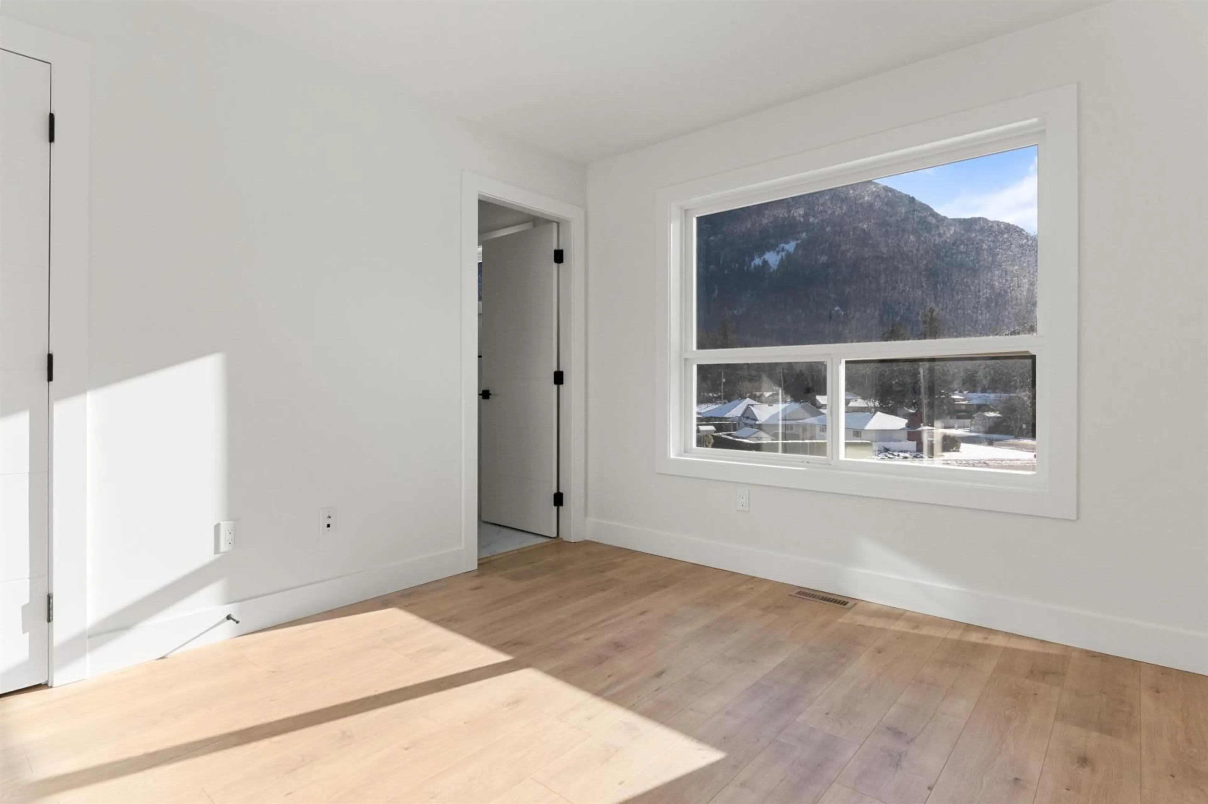 A pic of a room for 2 455 COQUIHALLA STREET|Hope, Hope British Columbia V0X1L0