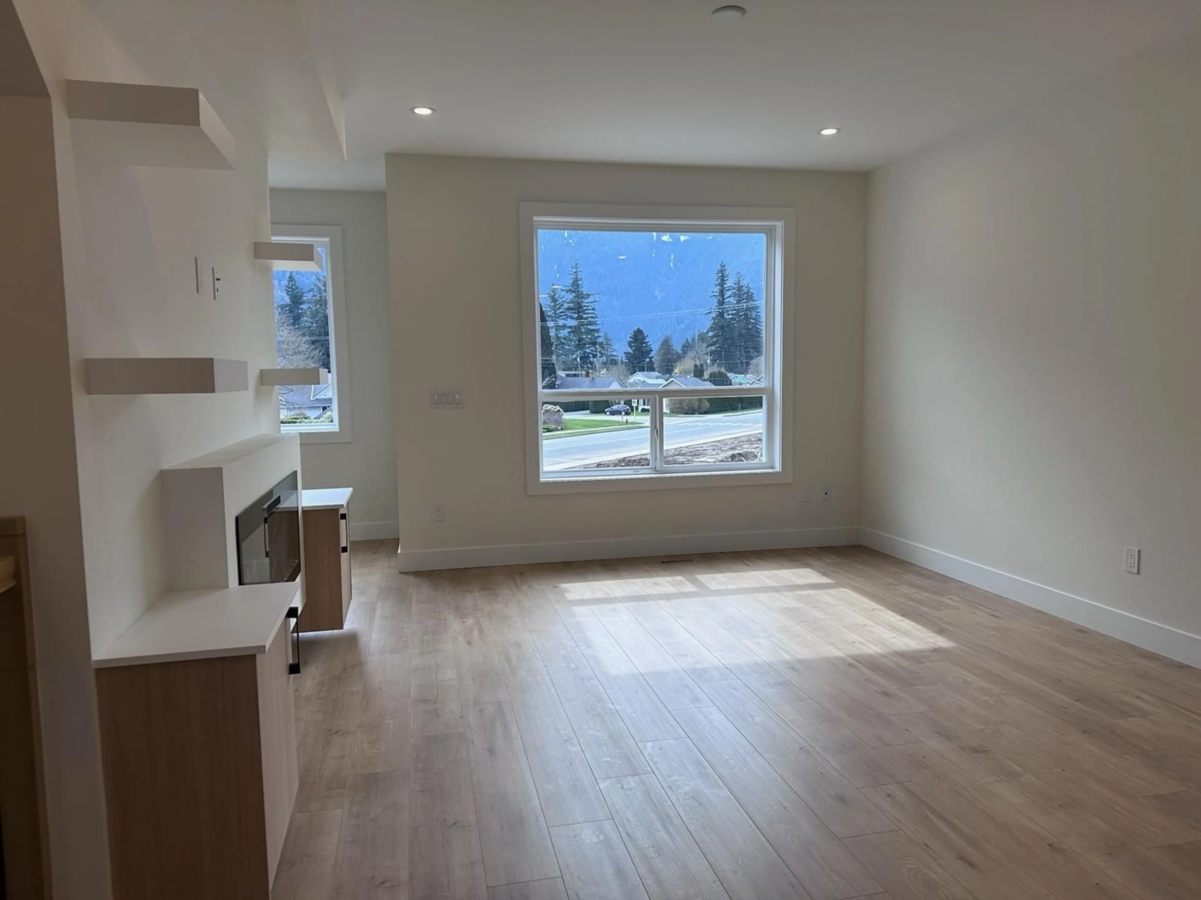 A pic of a room for 6 - 455 COQUIHALLA STREET, Hope British Columbia V0X1L0