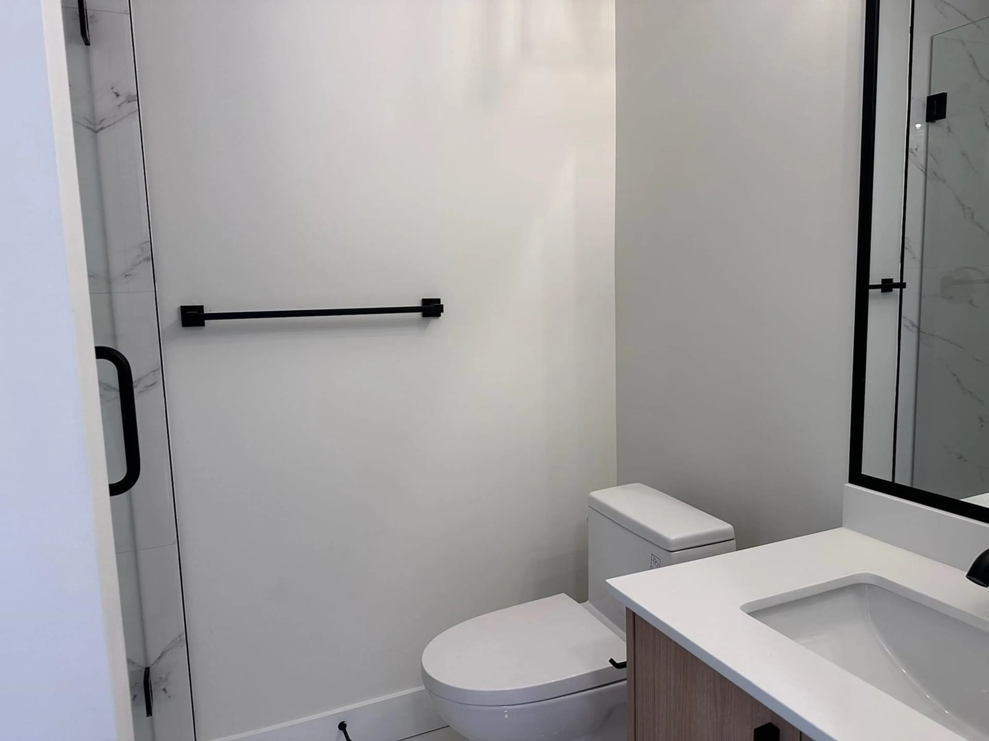 Standard bathroom, unknown for 8 - 455 COQUIHALLA STREET, Hope British Columbia V0X1L0