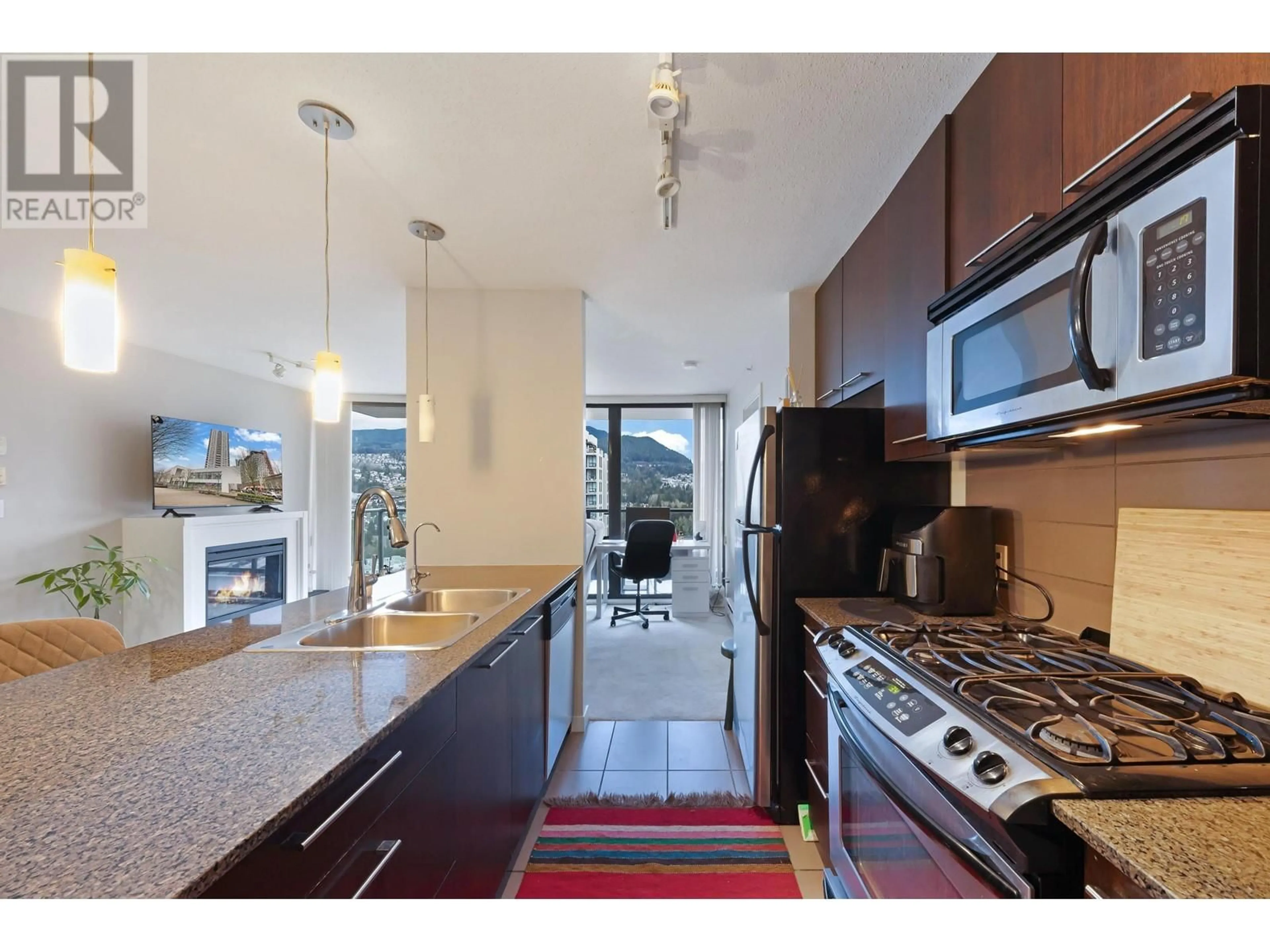 Open concept kitchen, unknown for 2501 2979 GLEN DRIVE, Coquitlam British Columbia V3B0B2