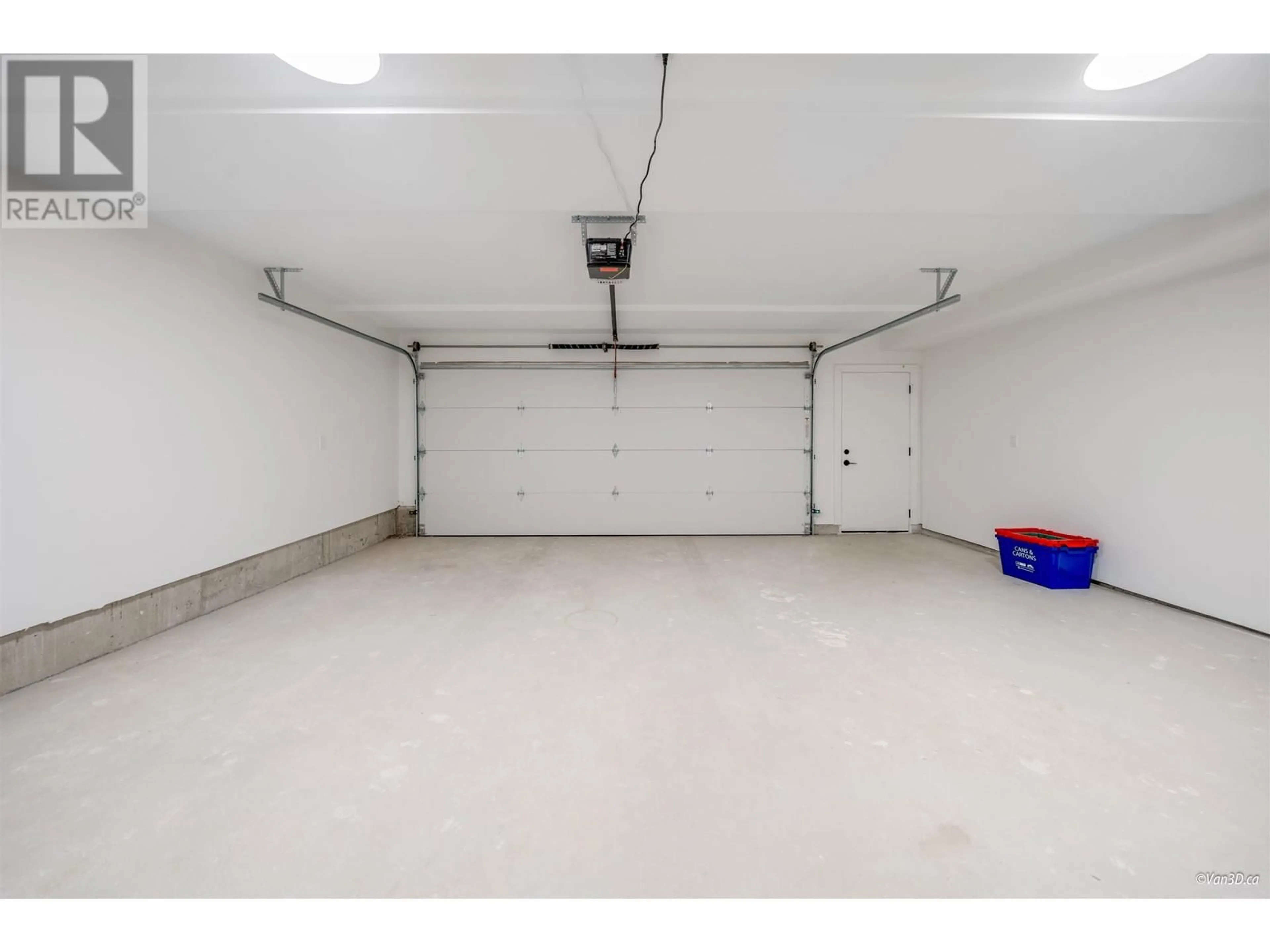 Indoor garage for 7 12115 203 STREET, Maple Ridge British Columbia V2X4V4