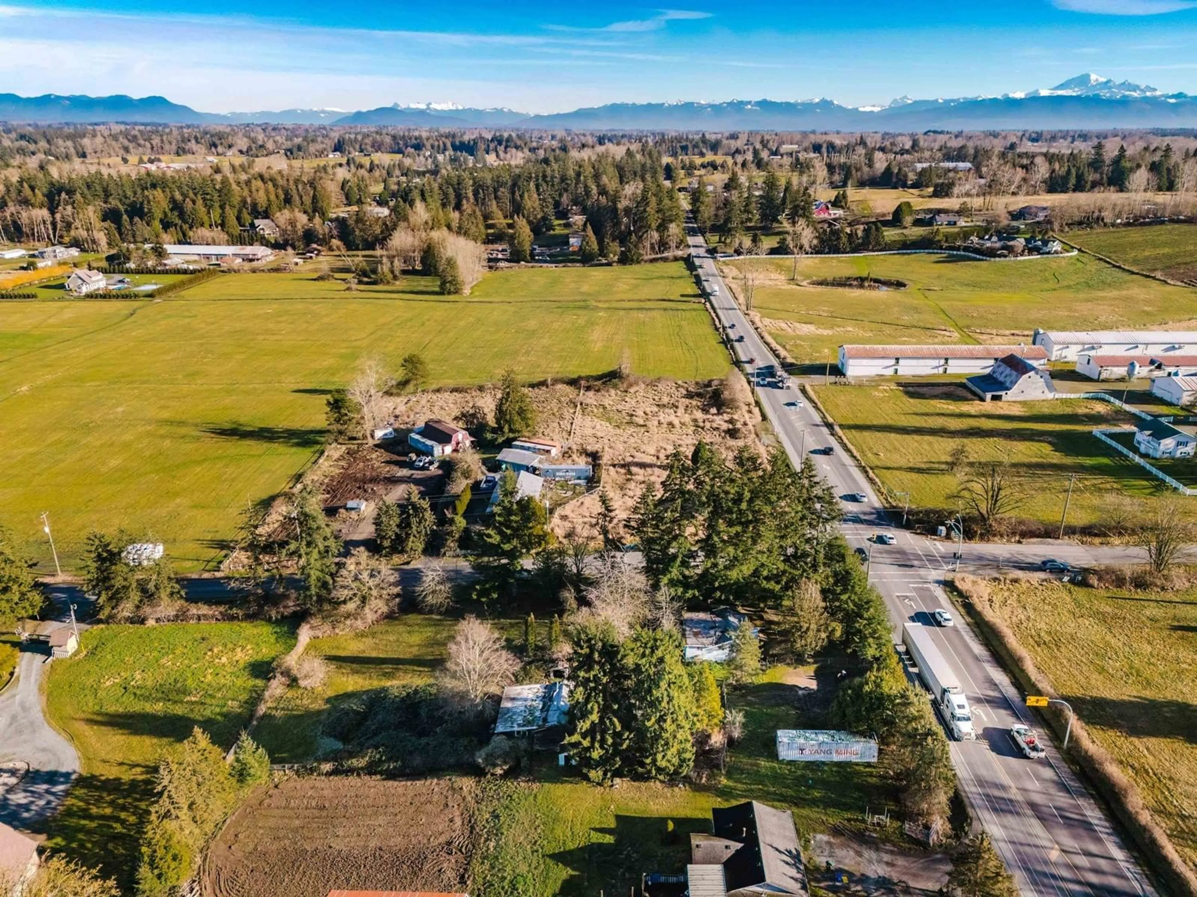 A pic from outside/outdoor area/front of a property/back of a property/a pic from drone, mountain view for 1613 208 STREET, Langley British Columbia V2Z2A7