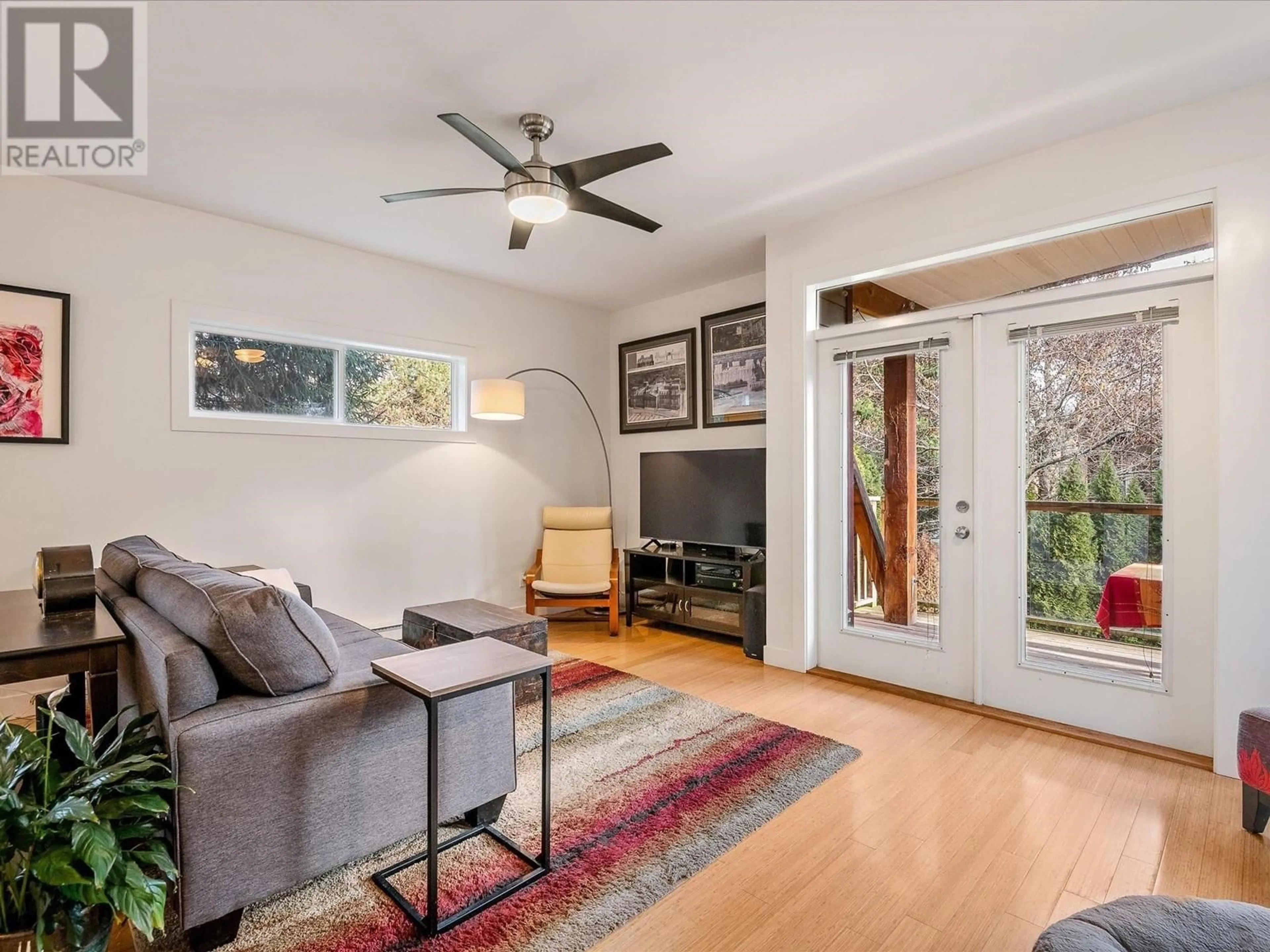 Living room with furniture, unknown for 15 40137 GOVERNMENT ROAD, Squamish British Columbia V8B0N7