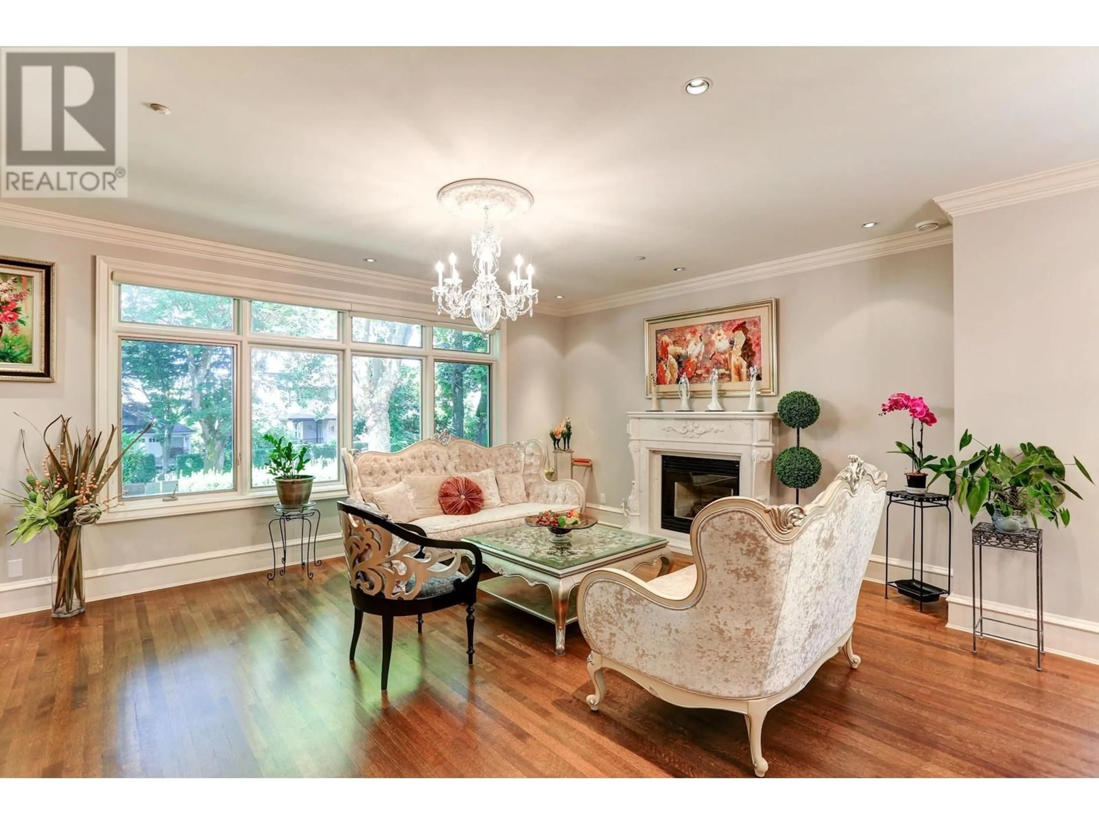 Living room with furniture, wood/laminate floor for 4538 ANGUS DRIVE, Vancouver British Columbia V6J4J5