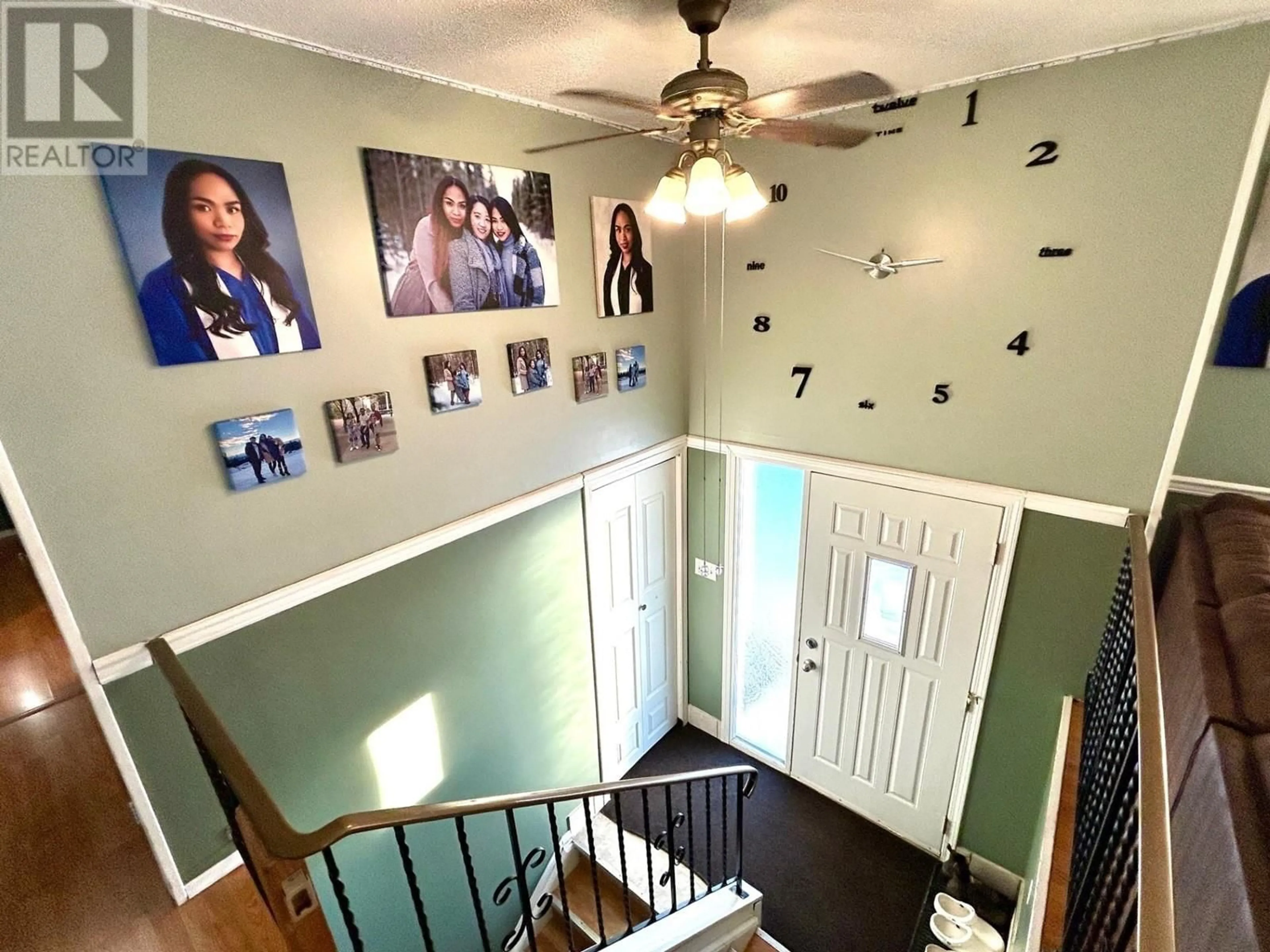 Indoor entryway for 5420 53 AVENUE, Fort Nelson British Columbia V0C1R0