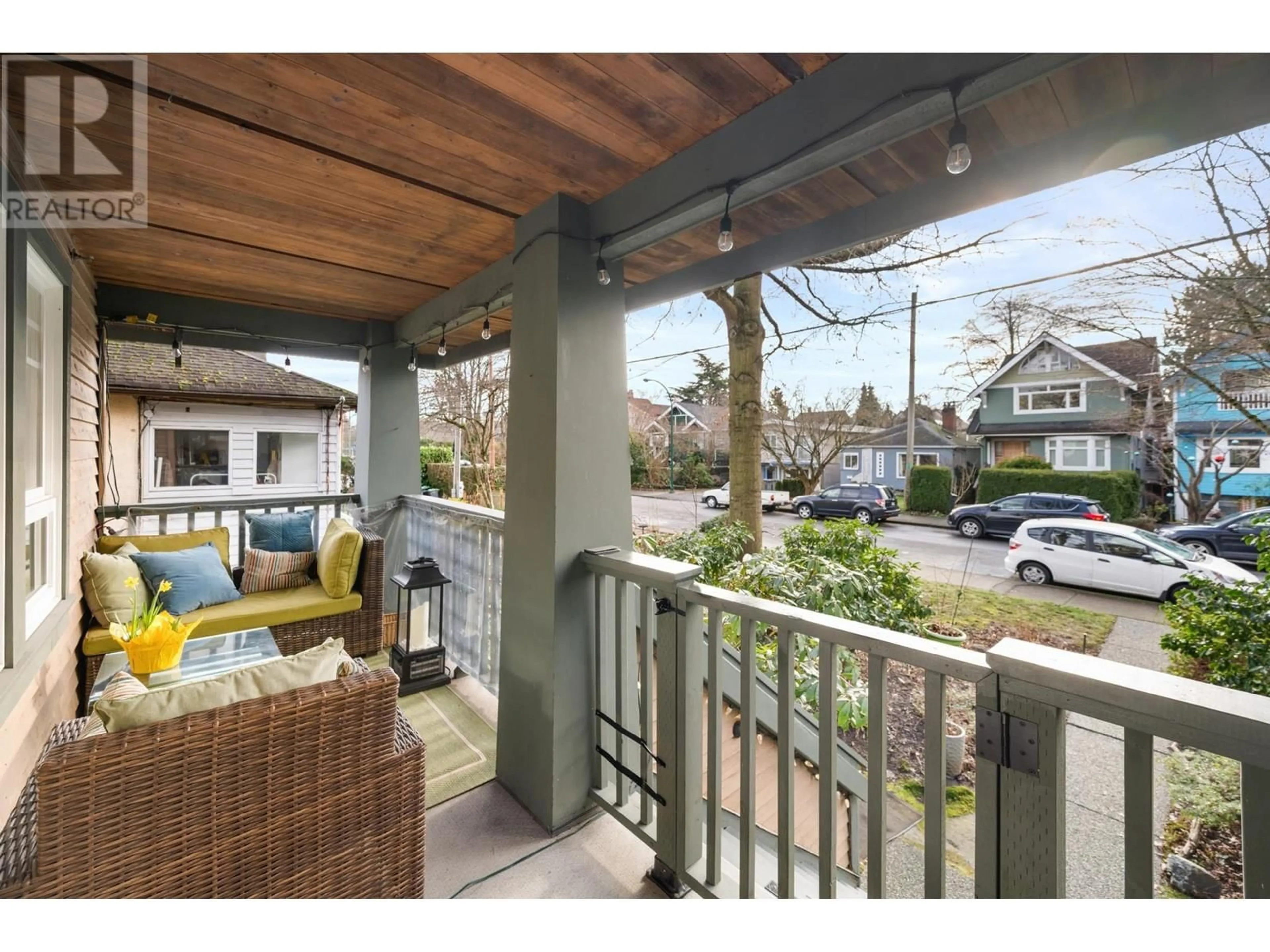 Patio, street for 3025 W 7TH AVENUE, Vancouver British Columbia V6K1Z7