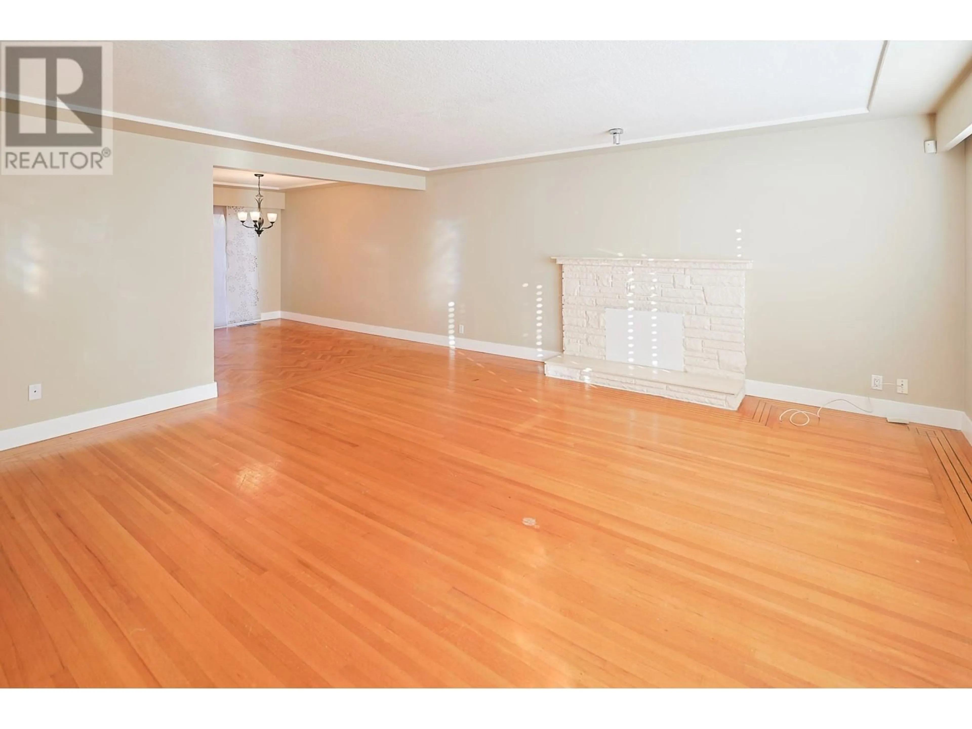 A pic of a room for 545 W 63RD AVENUE, Vancouver British Columbia V6P2G7