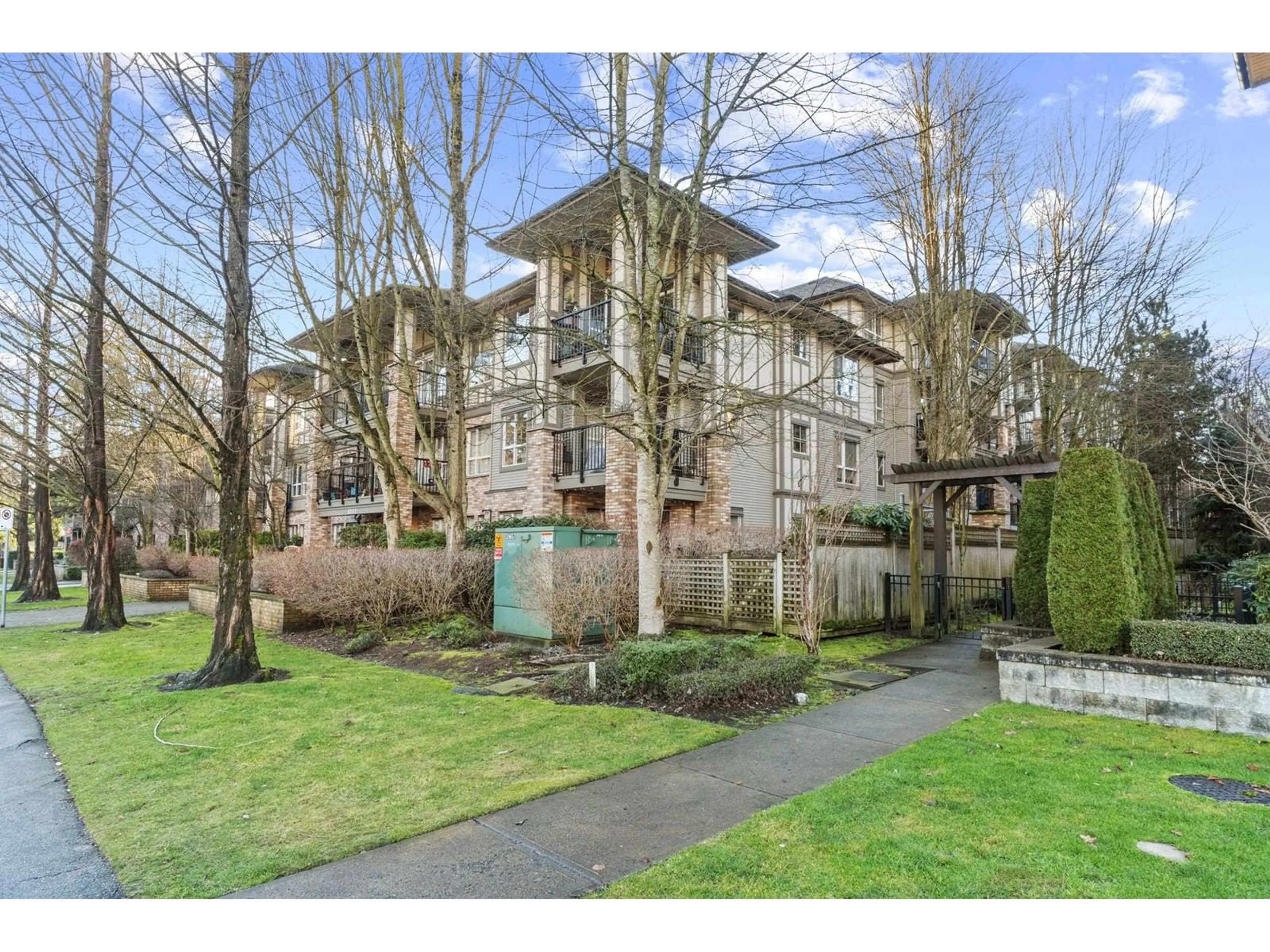 Unknown for 412 8717 160 STREET, Surrey British Columbia V4N5X7