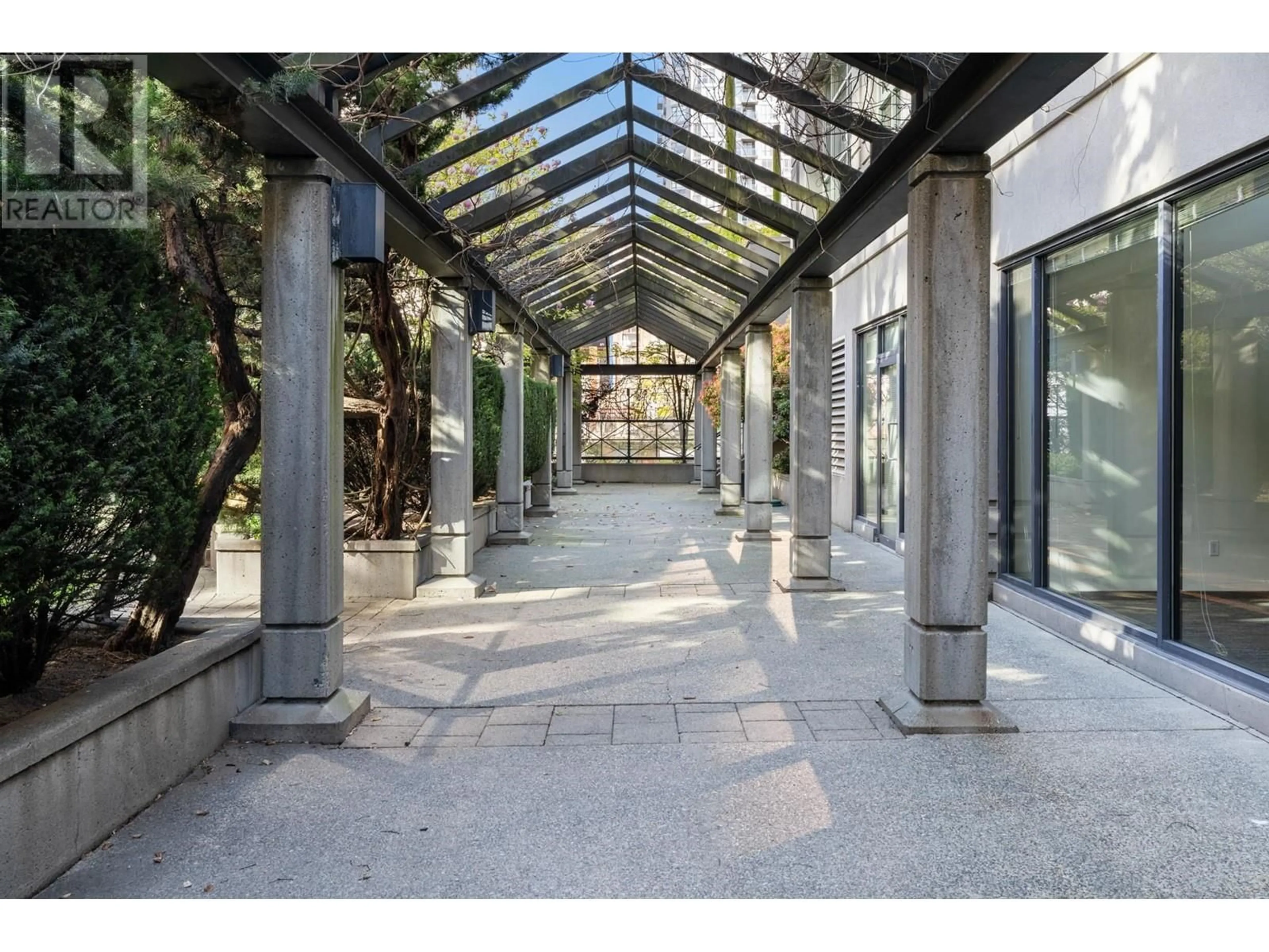 Indoor foyer for 1204 1188 HOWE STREET, Vancouver British Columbia V6Z2S8