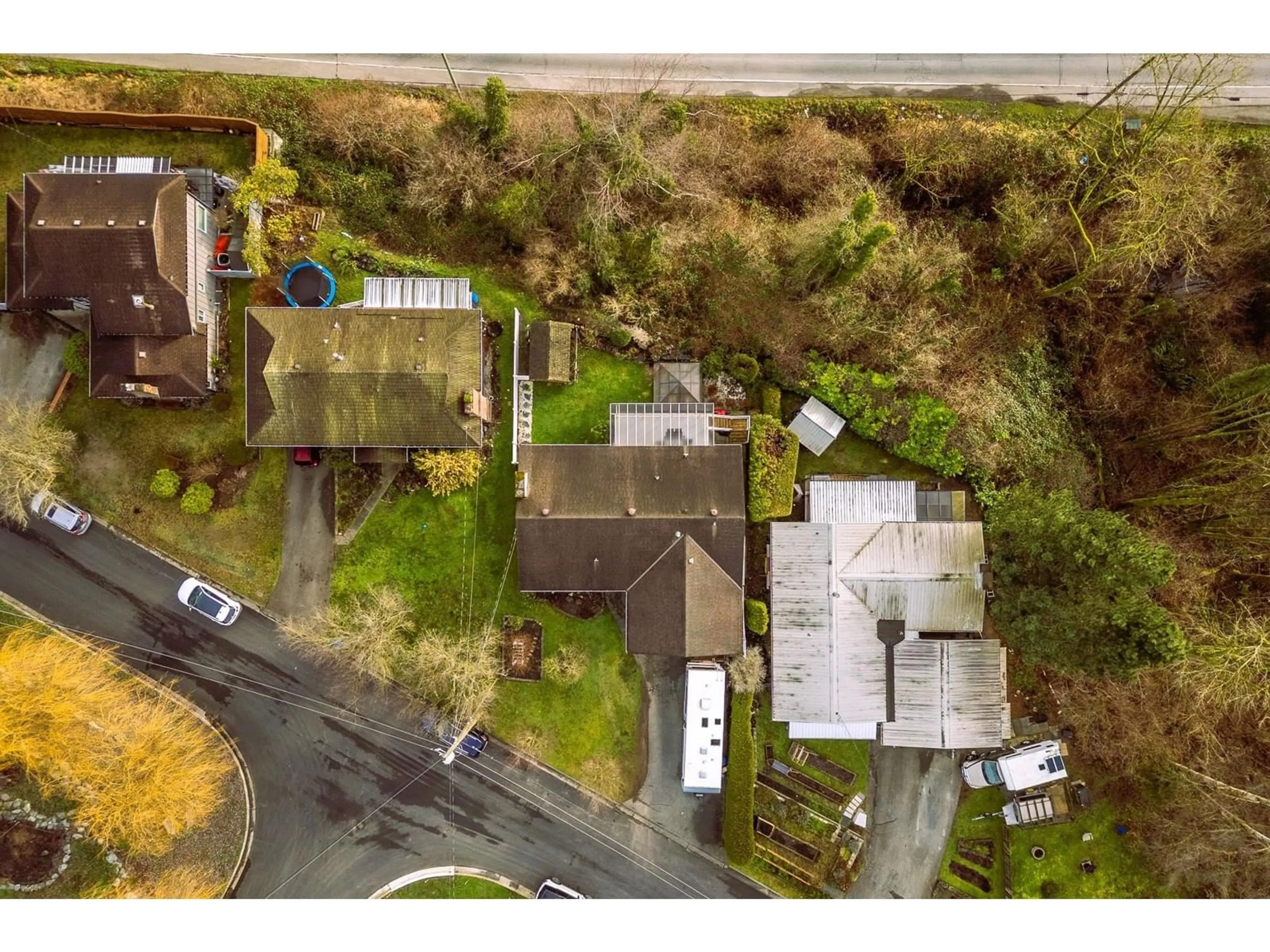 A pic from outside/outdoor area/front of a property/back of a property/a pic from drone, street for 33416 HEATHER AVENUE, Mission British Columbia V3A7Z3