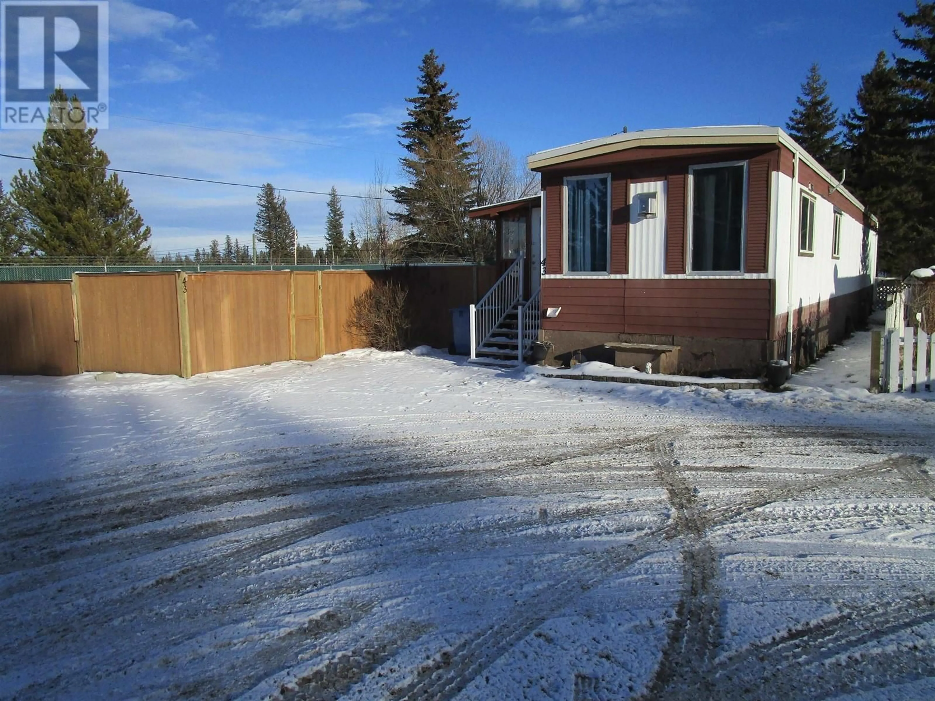 A pic from outside/outdoor area/front of a property/back of a property/a pic from drone, street for 43 375 HORSE LAKE ROAD, 100 Mile House British Columbia V0K2E0