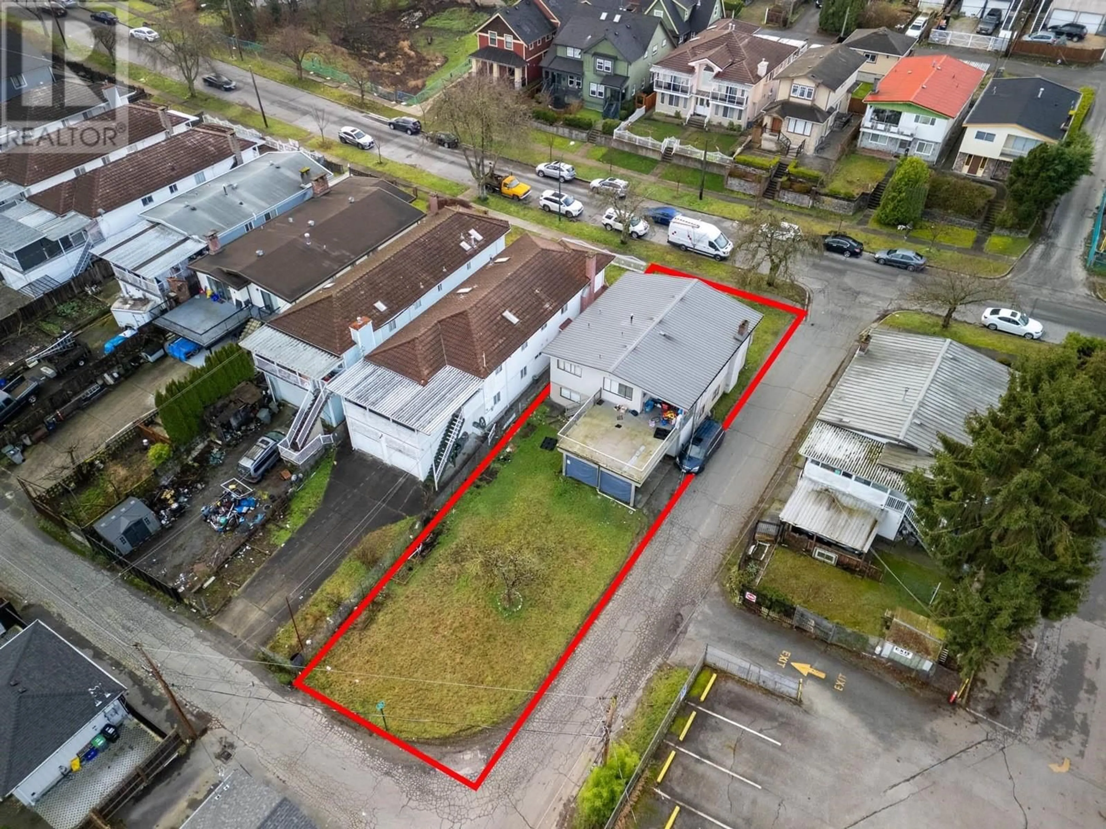 A pic from outside/outdoor area/front of a property/back of a property/a pic from drone, building for 1425 E 18TH AVENUE, Vancouver British Columbia V5N2H2