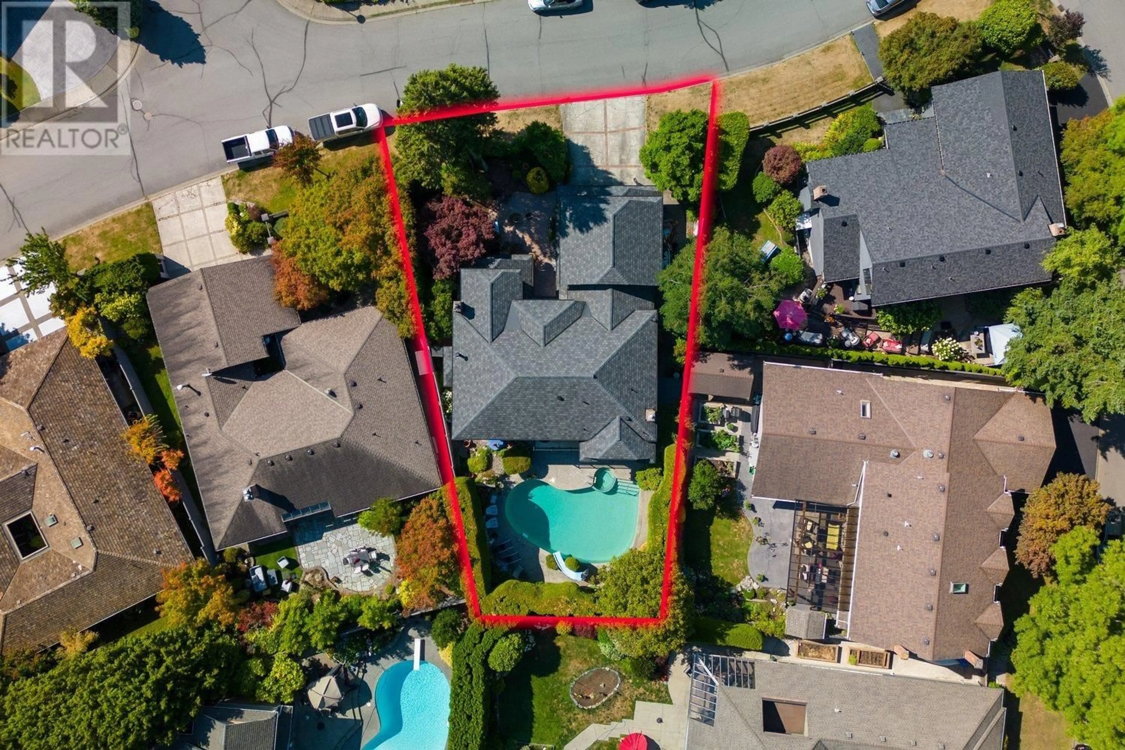 A pic from outside/outdoor area/front of a property/back of a property/a pic from drone, street for 5680 GOLDENROD CRESCENT, Delta British Columbia V4L2G5