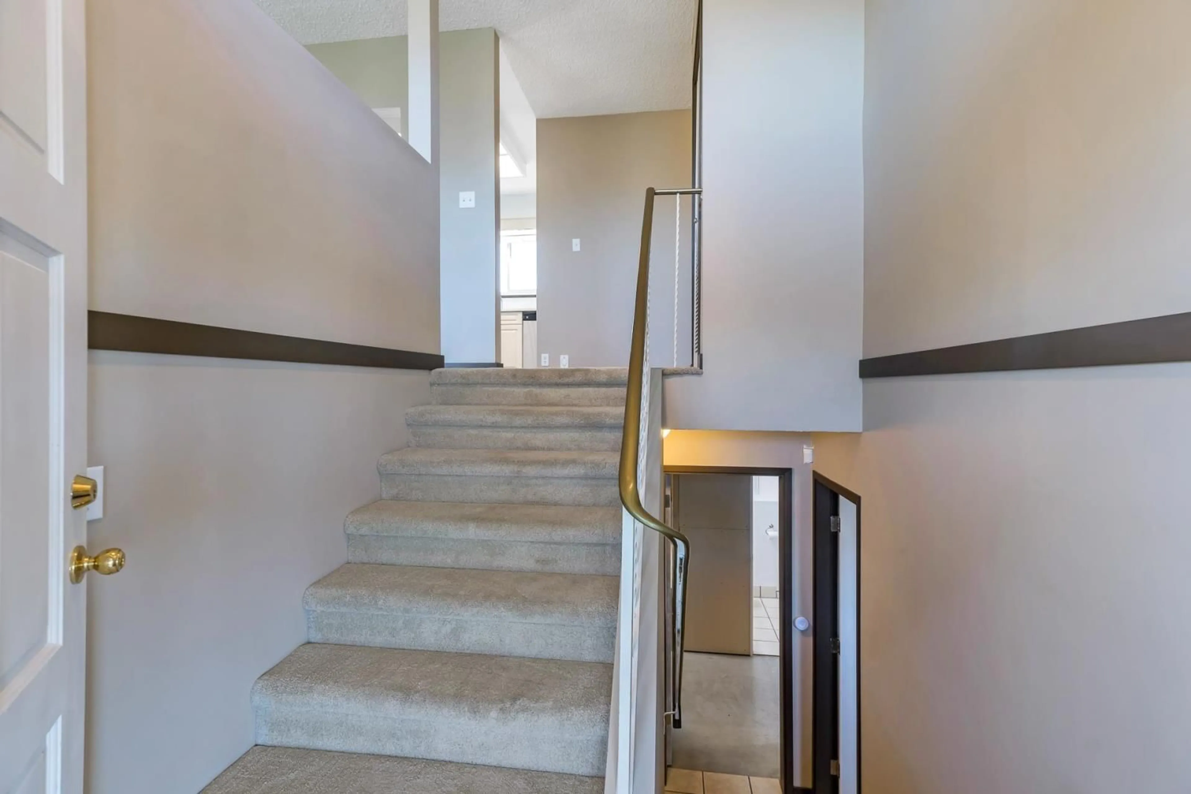 Stairs for 8790 PEARSON STREET|Chilliwack Proper So, Chilliwack British Columbia V2P5R8