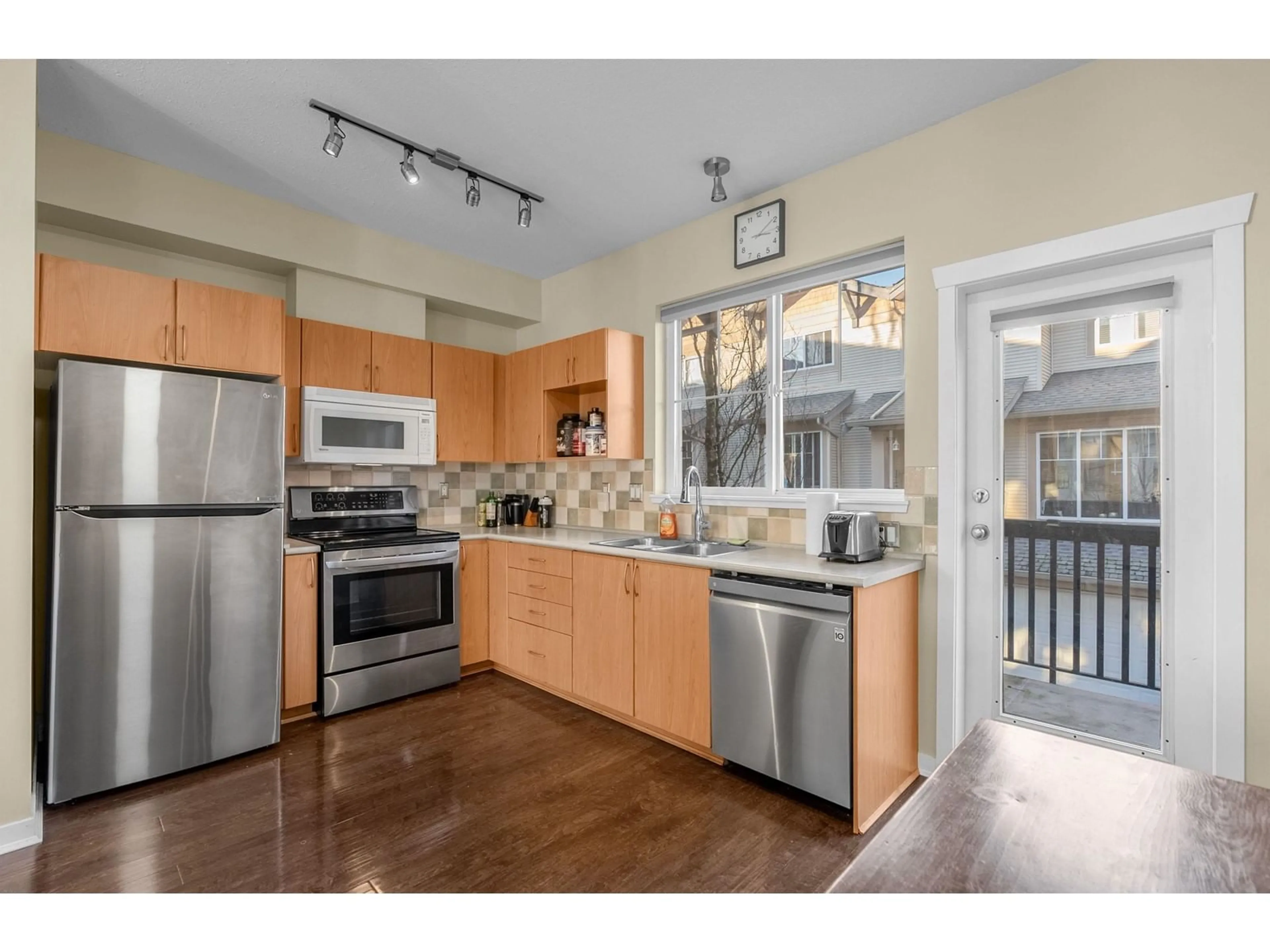 Open concept kitchen, unknown for 55 5839 PANORAMA DRIVE, Surrey British Columbia V3S0P4