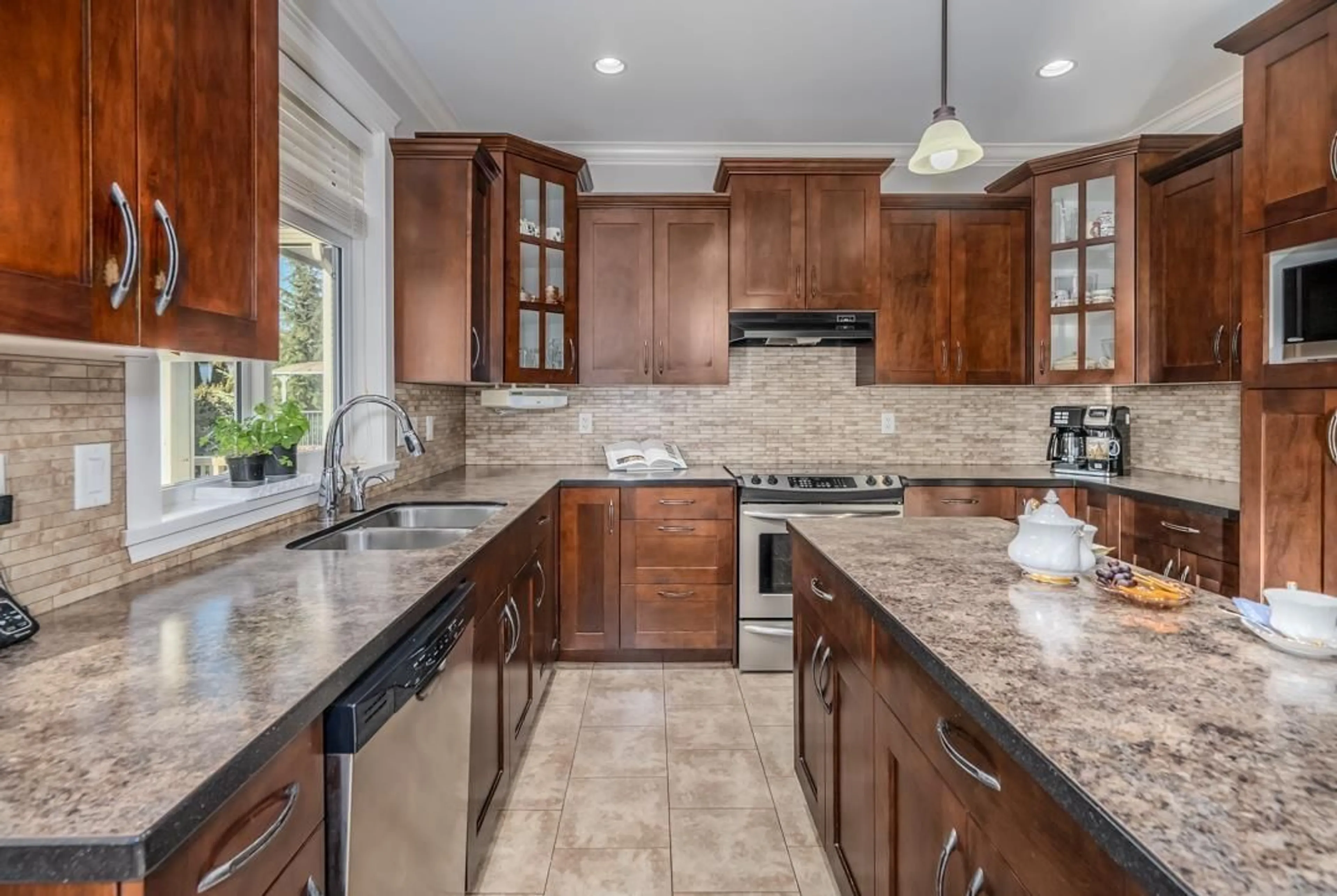 Contemporary kitchen, ceramic/tile floor for 3363 273RD STREET, Langley British Columbia V4W4A7