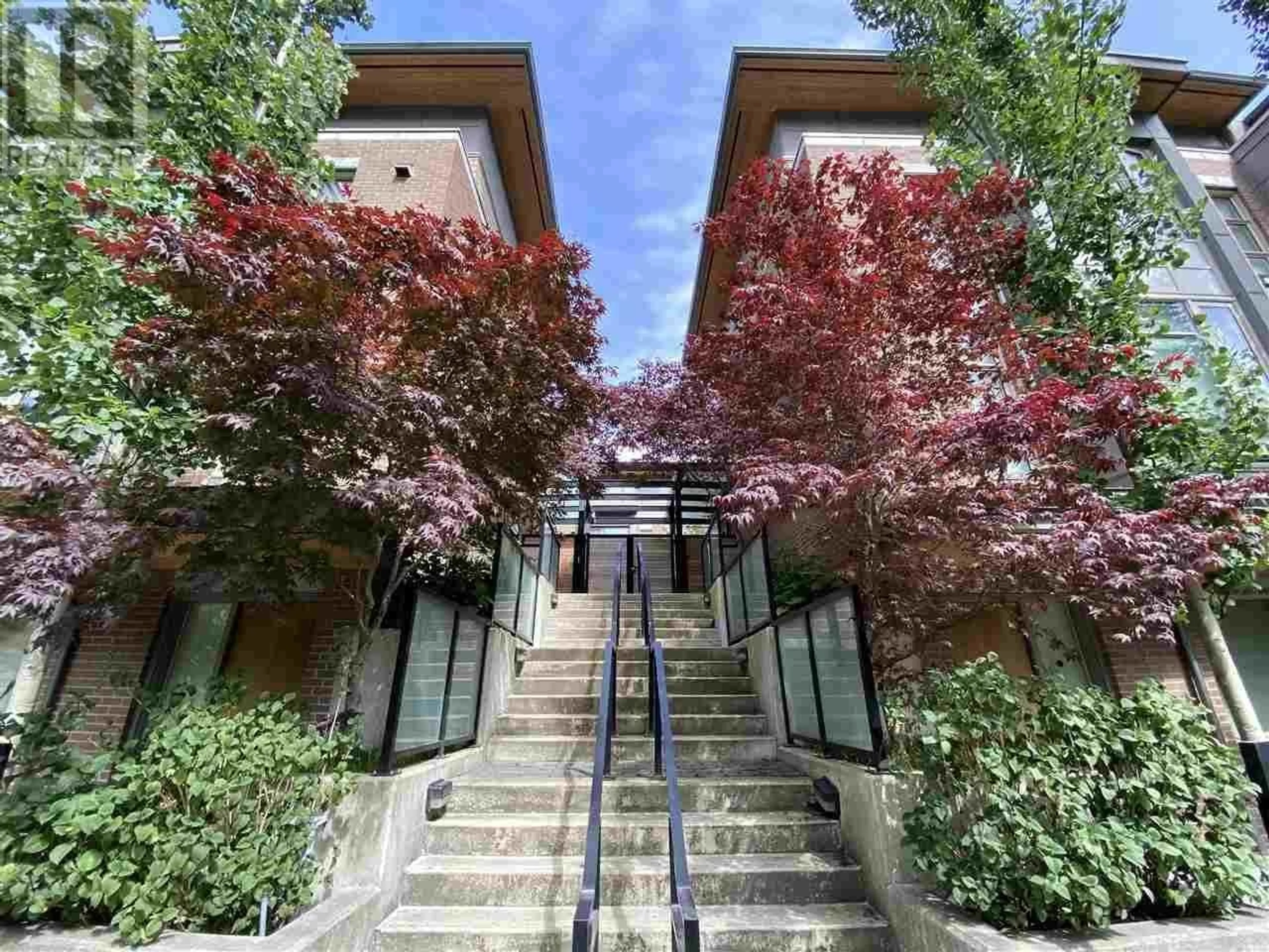 Unknown for 5502 OAK STREET, Vancouver British Columbia V6M2V6