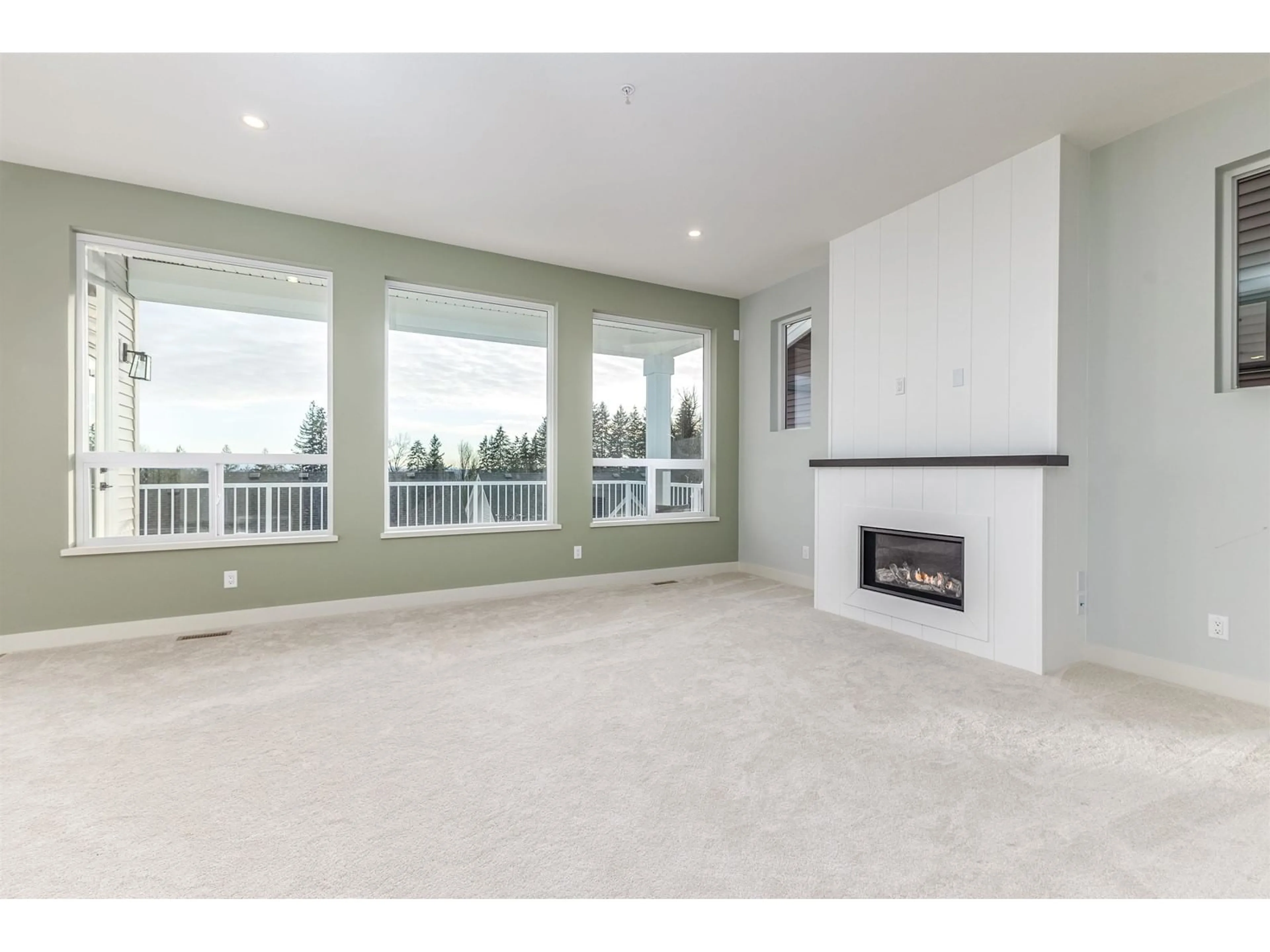 Living room with furniture, unknown for 31560 BURNHAM PLACE, Mission British Columbia V2S0E8