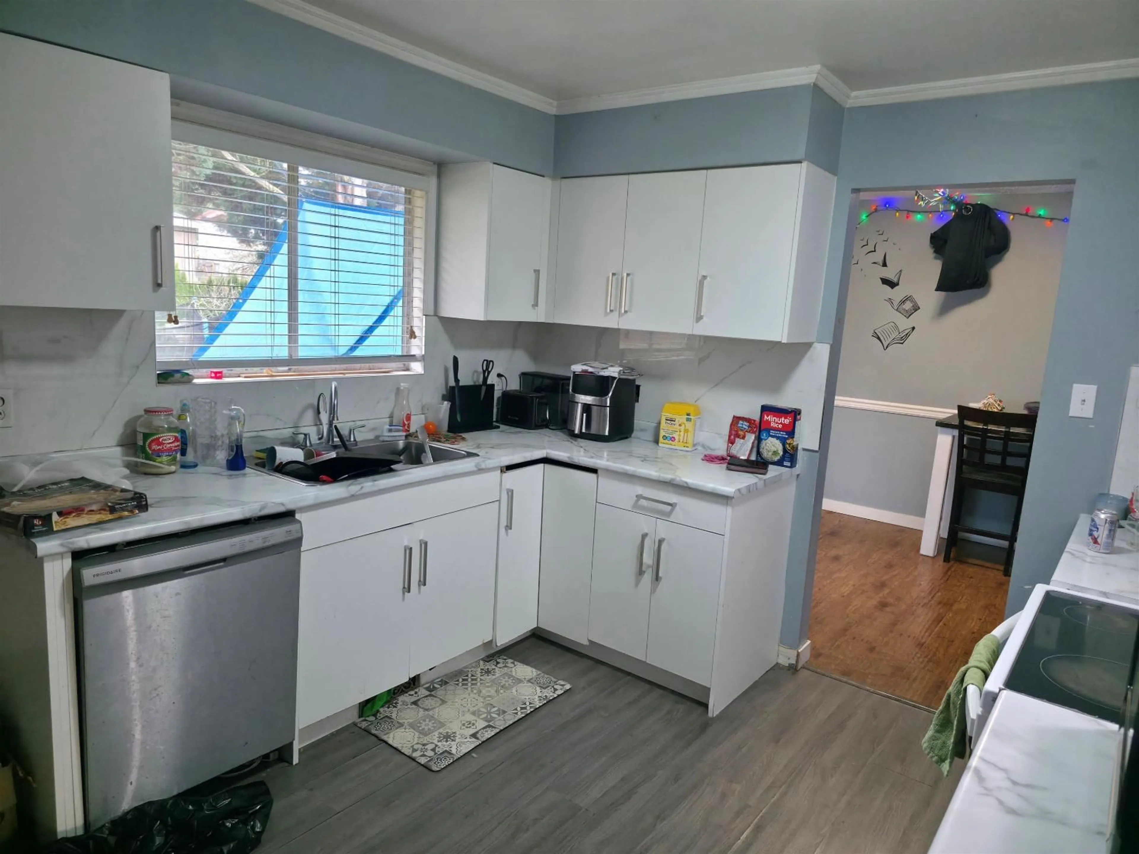 Standard kitchen, unknown for 2514 LILAC STREET, Abbotsford British Columbia V2T1P6