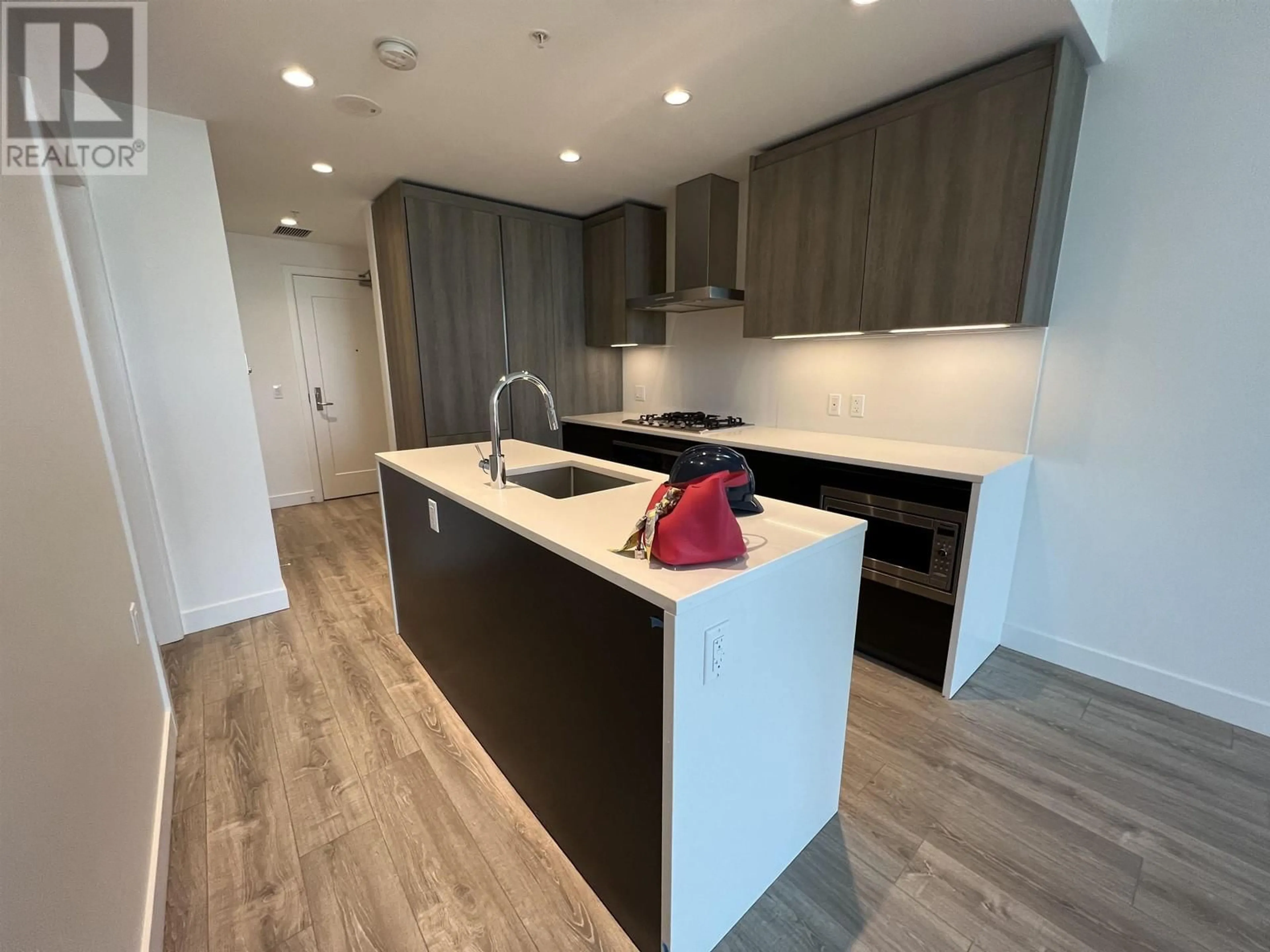 Open concept kitchen, unknown for 1306 - 6328 NO. 3 ROAD, Richmond British Columbia V6Y0L6