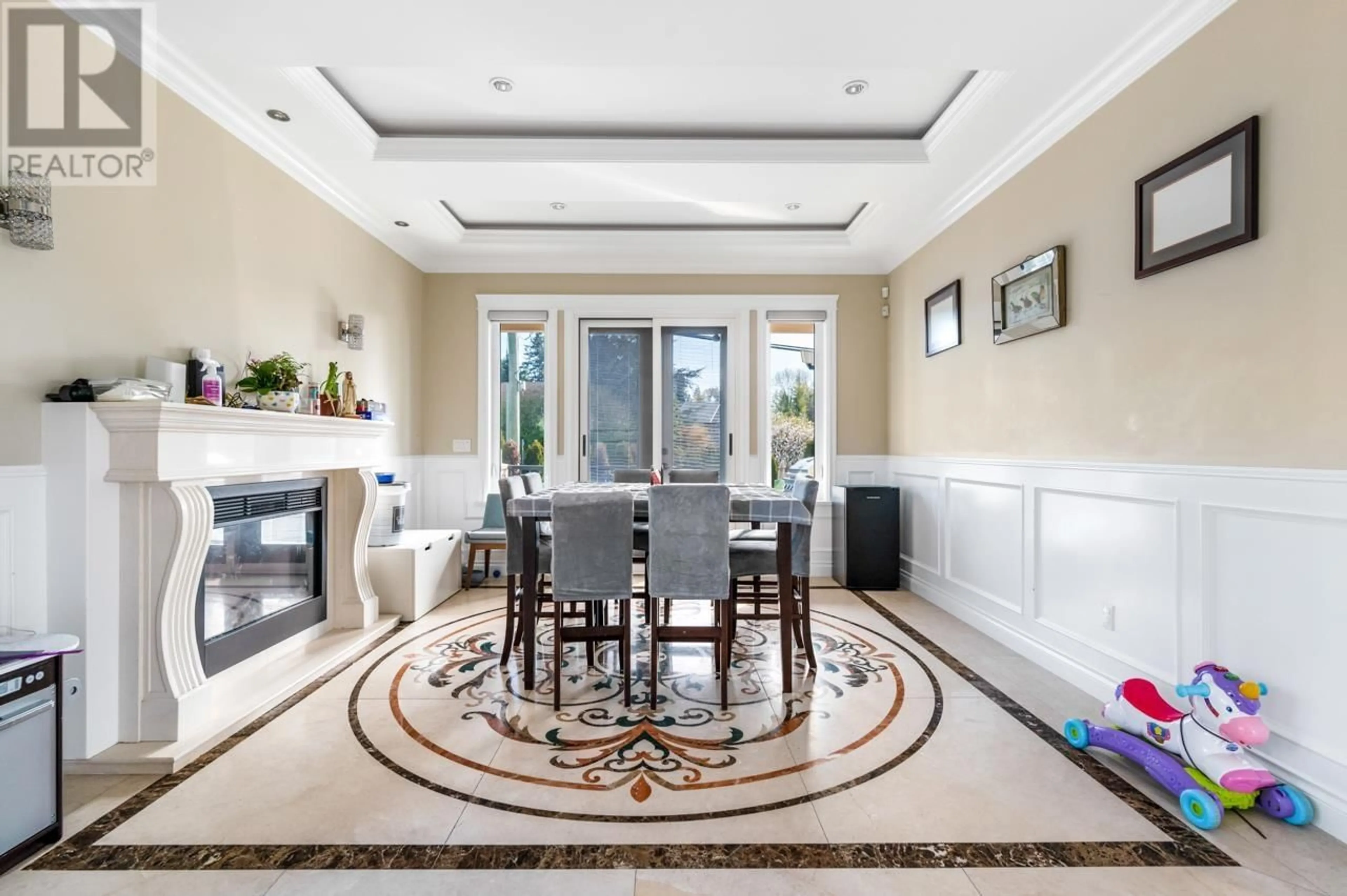 Dining room, ceramic/tile floor for 3789 CLINTON STREET, Burnaby British Columbia V5J2J9