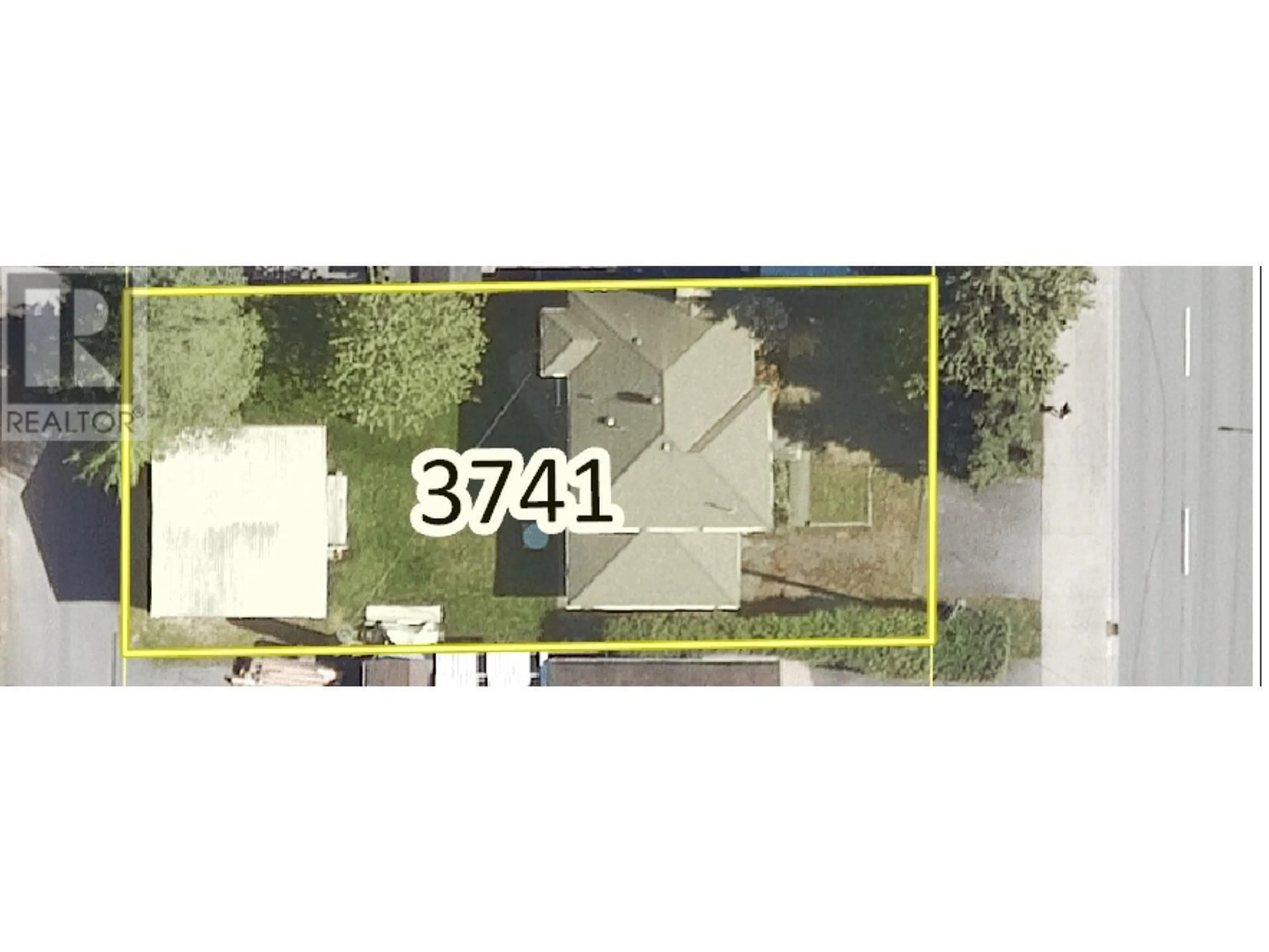 A pic from outside/outdoor area/front of a property/back of a property/a pic from drone, street for 3741 COAST MERIDIAN ROAD, Port Coquitlam British Columbia V3B3P2