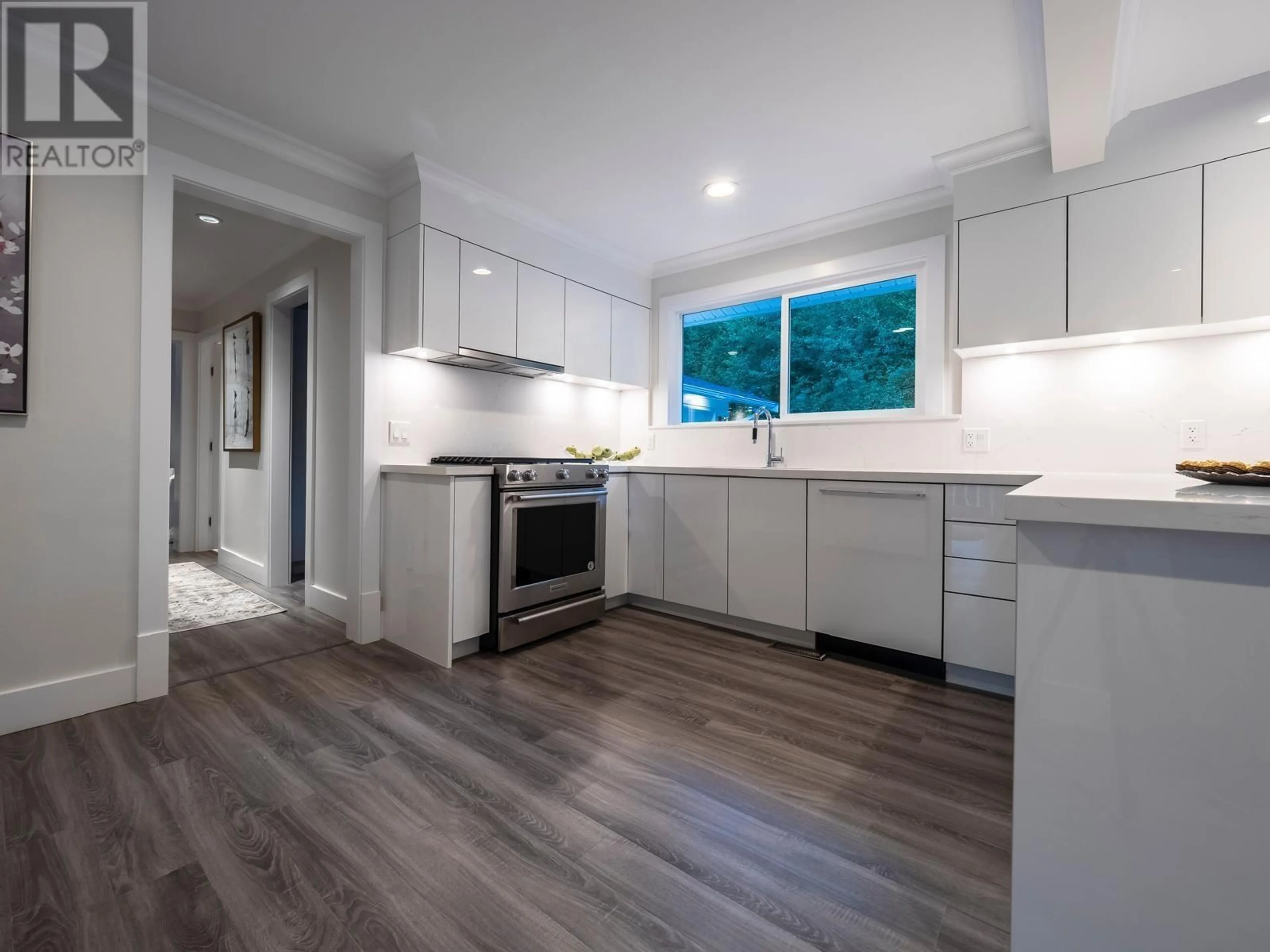 Open concept kitchen, unknown for 638 KING GEORGES WAY, West Vancouver British Columbia V7S1S3