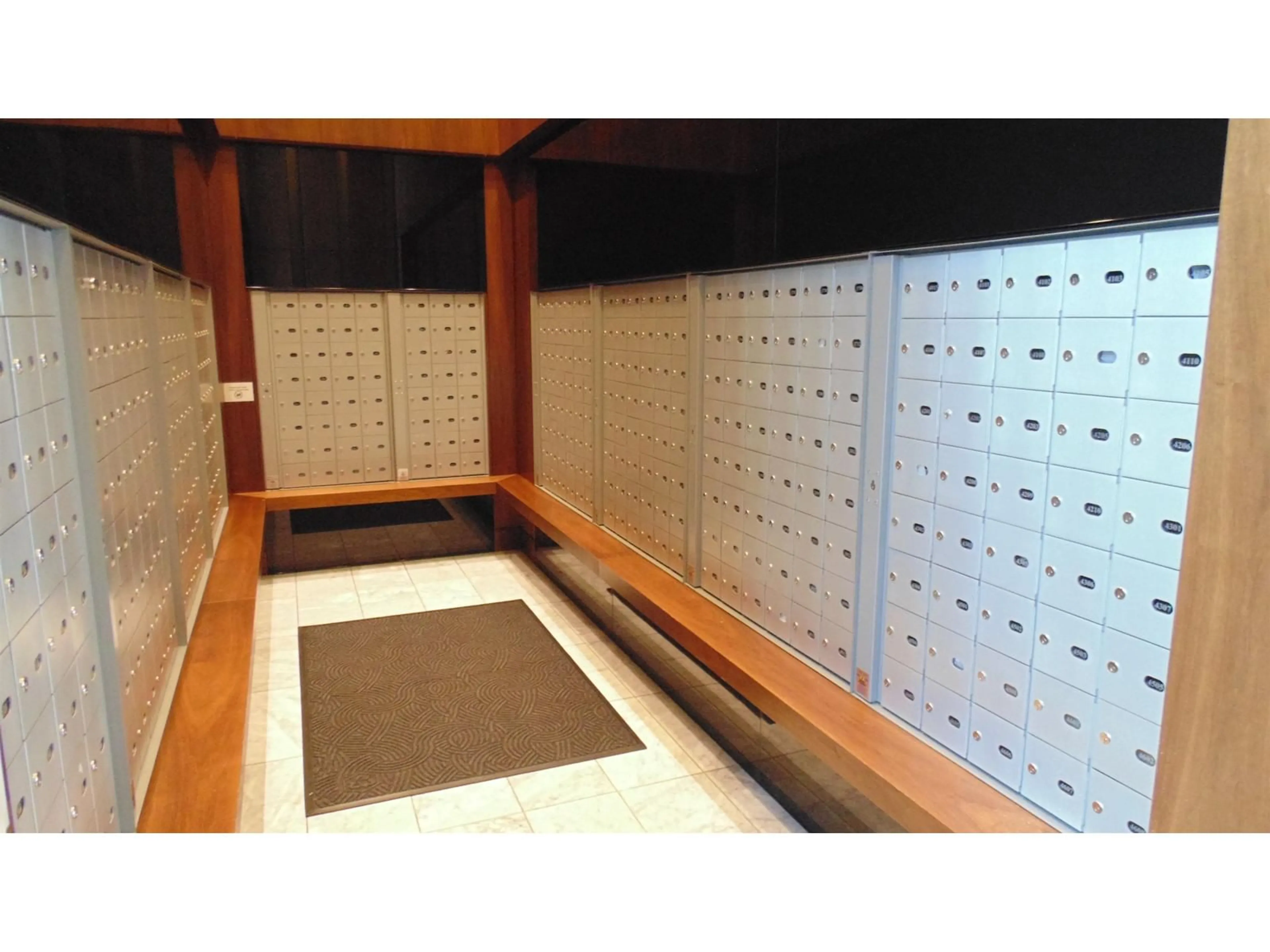 Storage room or clothes room or walk-in closet for 4110 13750 100 AVENUE, Surrey British Columbia V3T0L3