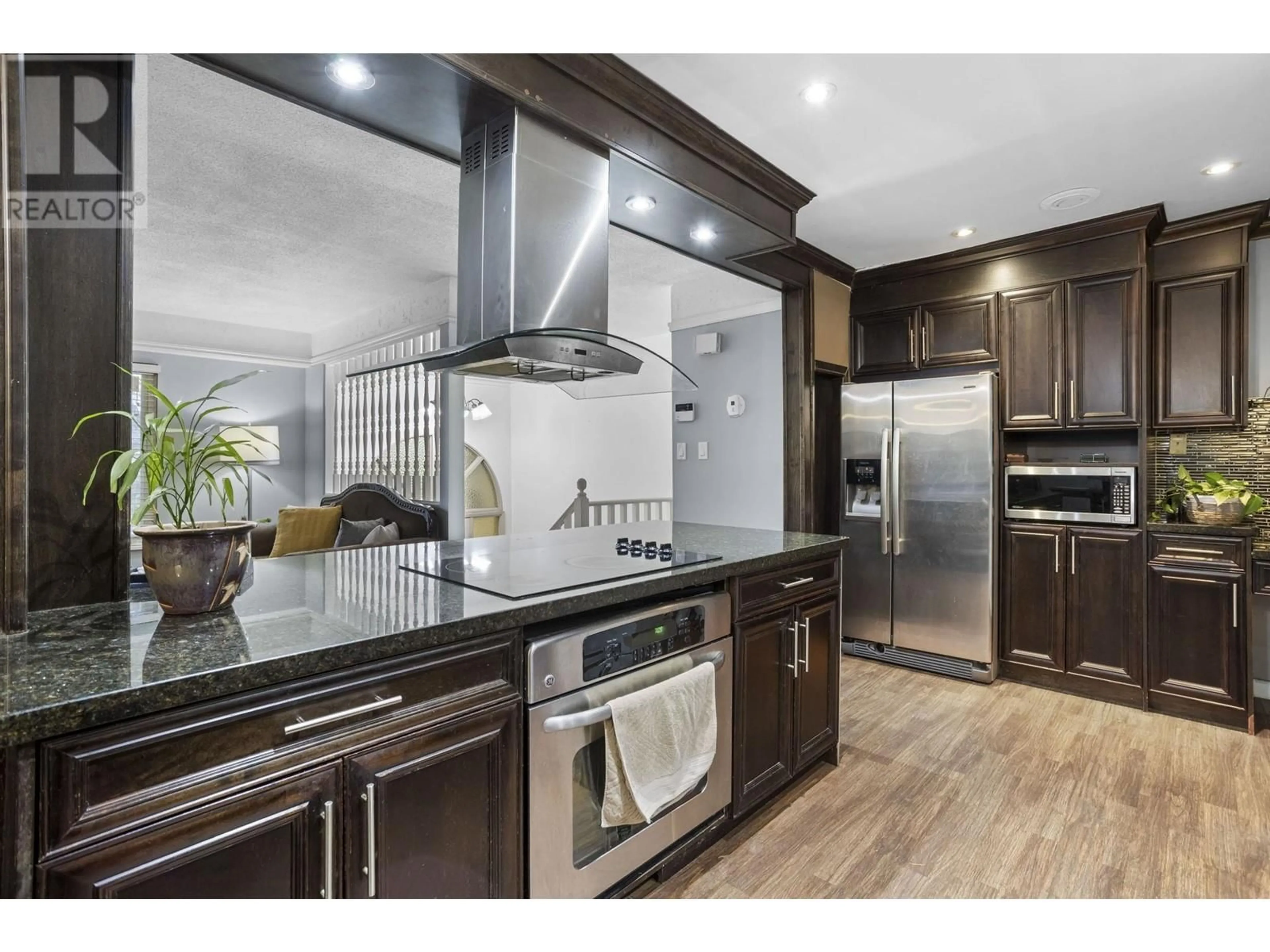 Open concept kitchen, unknown for 3131 RALEIGH STREET, Port Coquitlam British Columbia V3C3J3