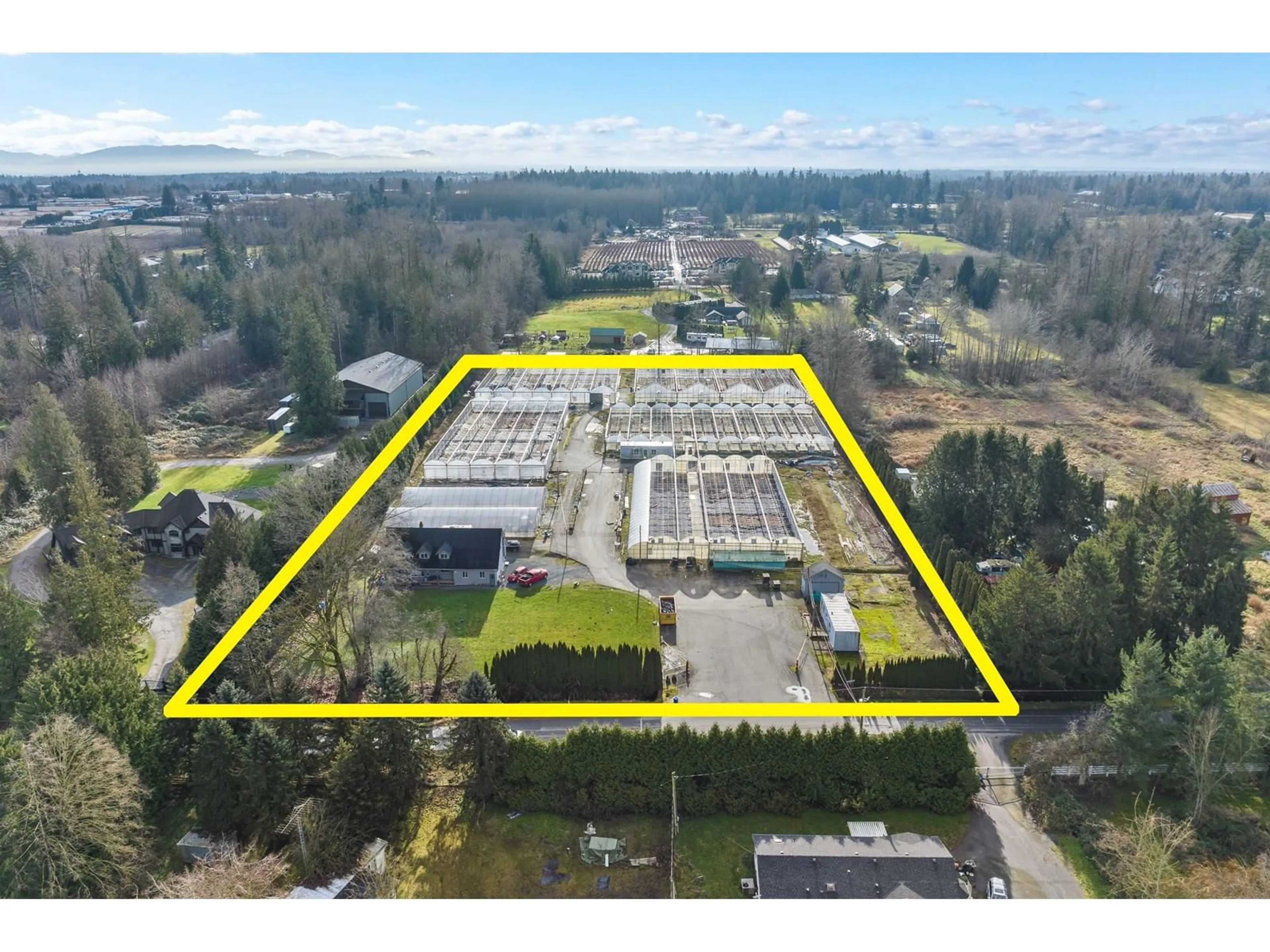 A pic from outside/outdoor area/front of a property/back of a property/a pic from drone, building for 25794 38 AVENUE, Langley British Columbia V4W2R4