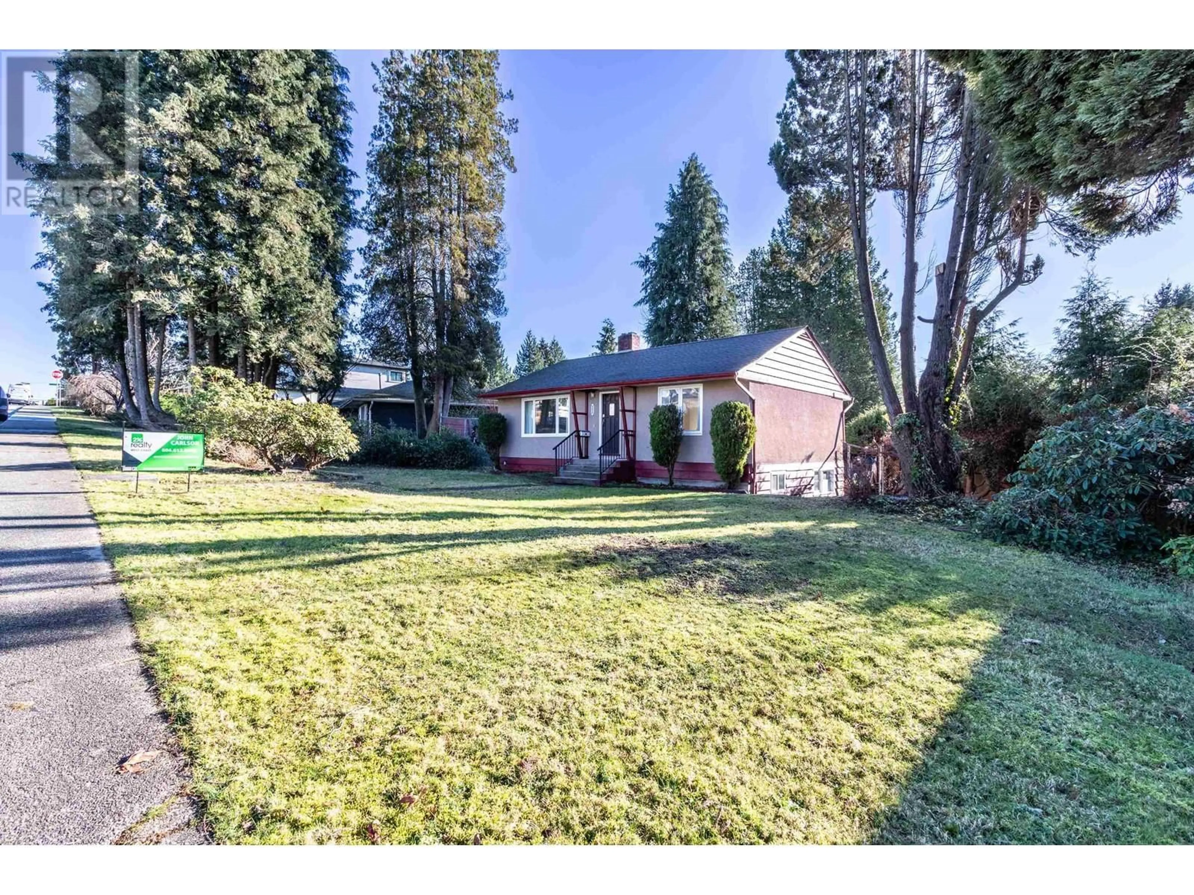 A pic from outside/outdoor area/front of a property/back of a property/a pic from drone, street for 6230 BUCHANAN STREET, Burnaby British Columbia V5B2S5