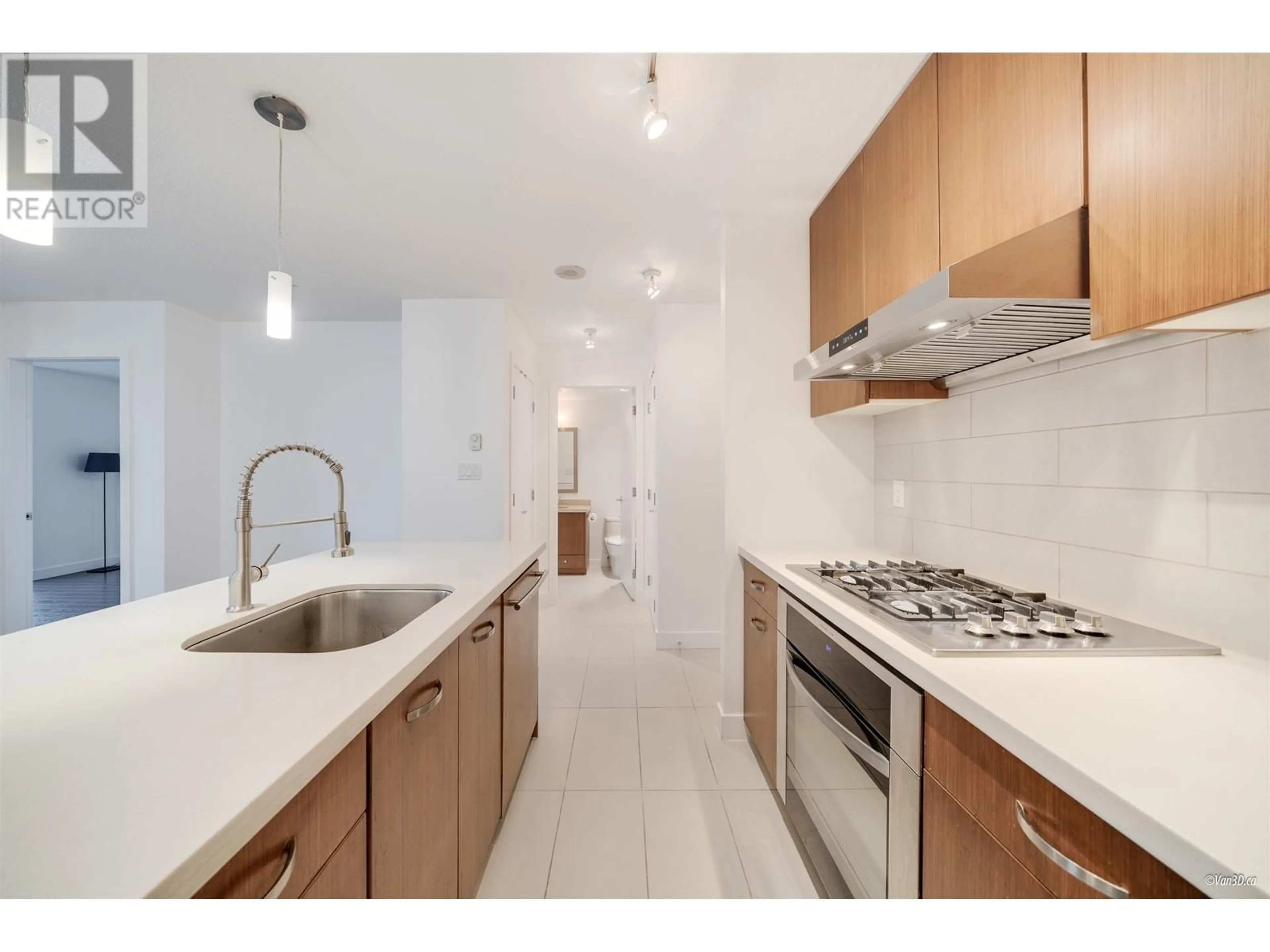 Standard kitchen, ceramic/tile floor for 508 2982 BURLINGTON DRIVE, Coquitlam British Columbia V3B0B3