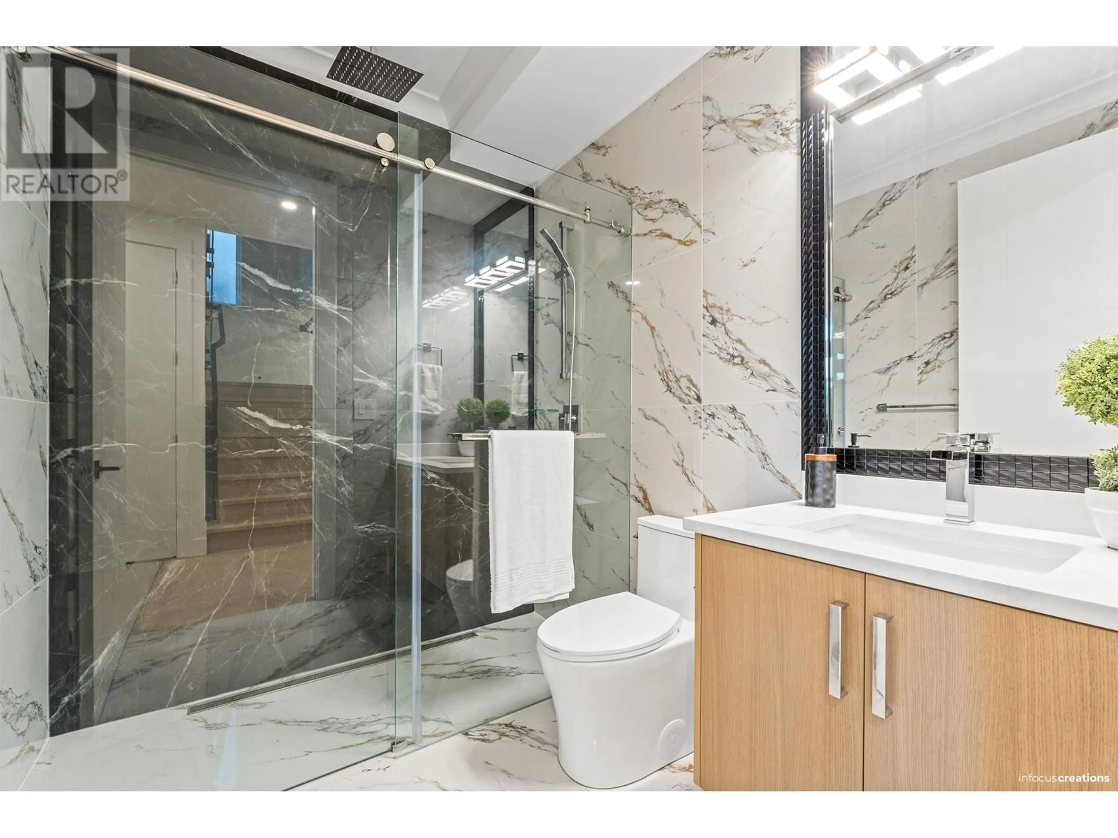 Contemporary bathroom, ceramic/tile floor for 5754 16A AVENUE, Delta British Columbia V4L1H9