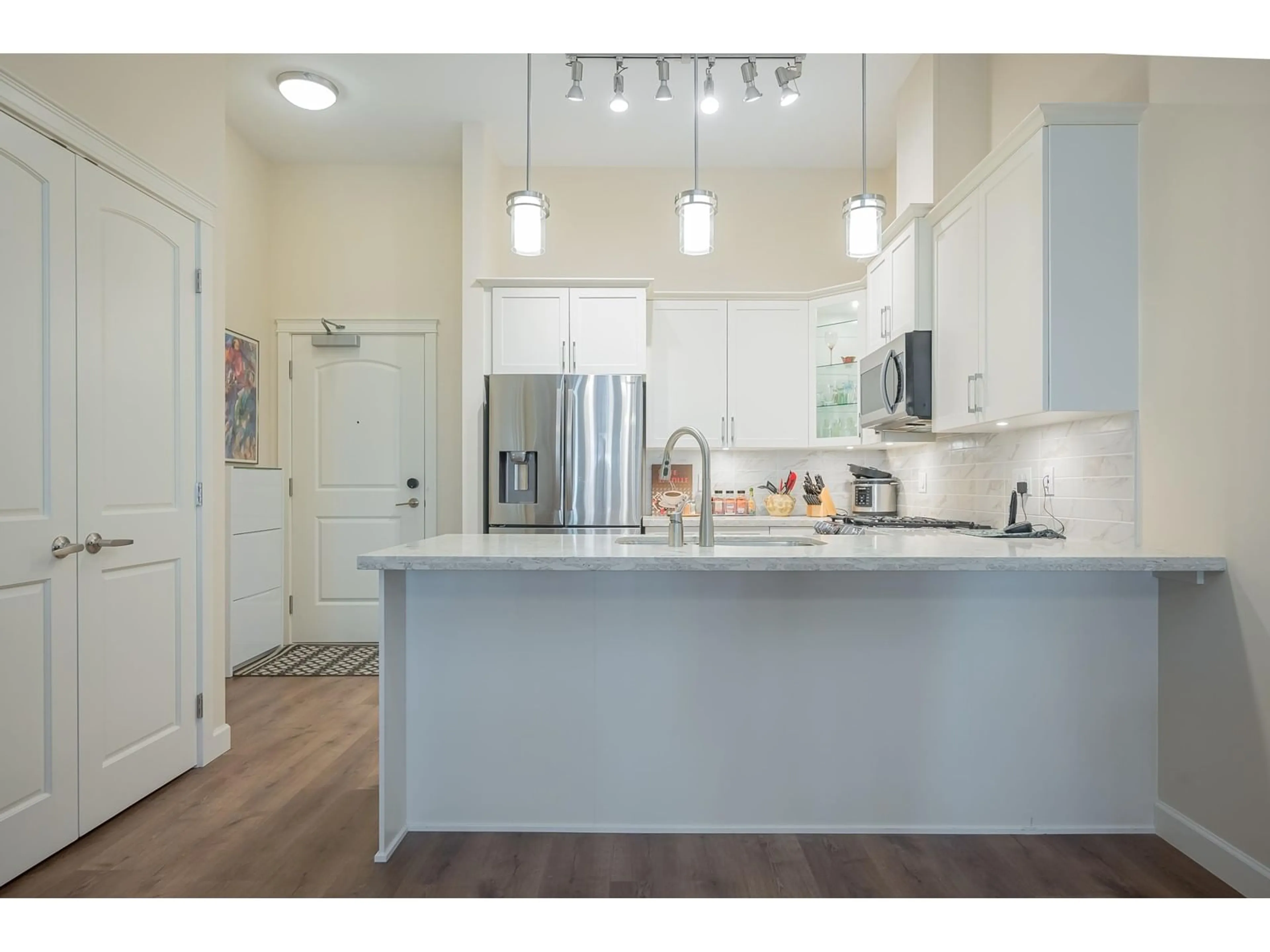 Open concept kitchen, unknown for 610 - 20325 85, Langley British Columbia V2Y2C2