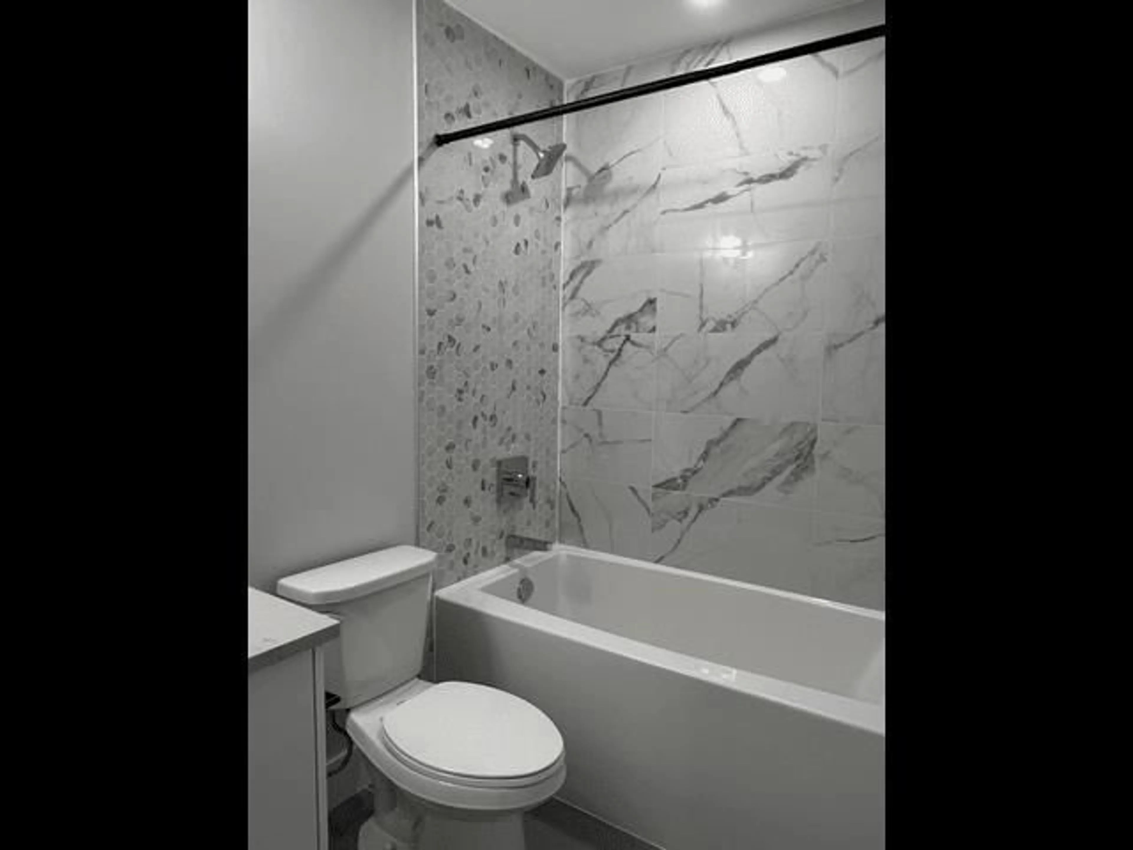 Standard bathroom, ceramic/tile floor for 410 19825 54 AVENUE, Langley British Columbia V3A0P6