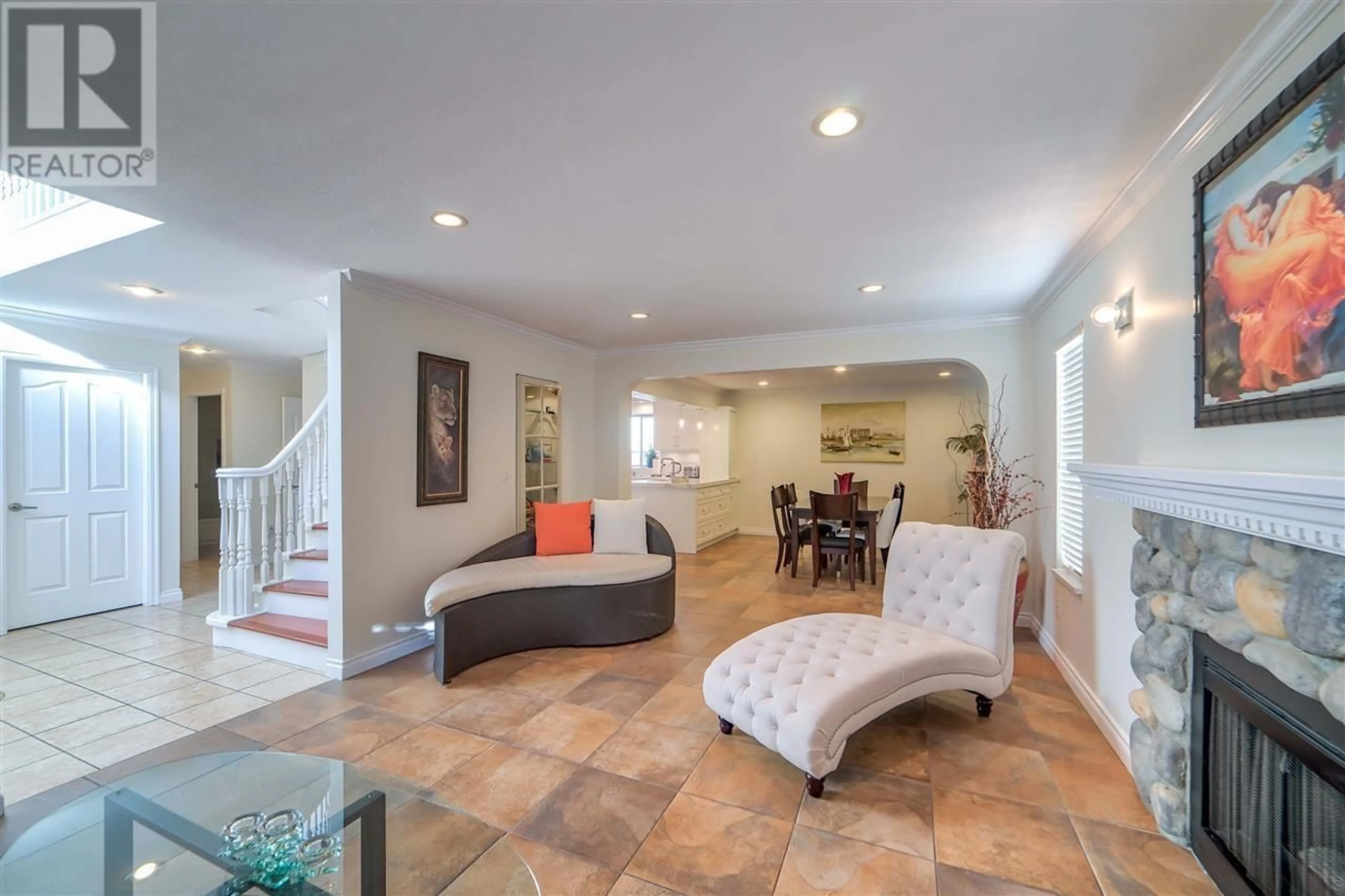 Living room with furniture, ceramic/tile floor for 10003 GILMORE CRESCENT, Richmond British Columbia V6X1X1