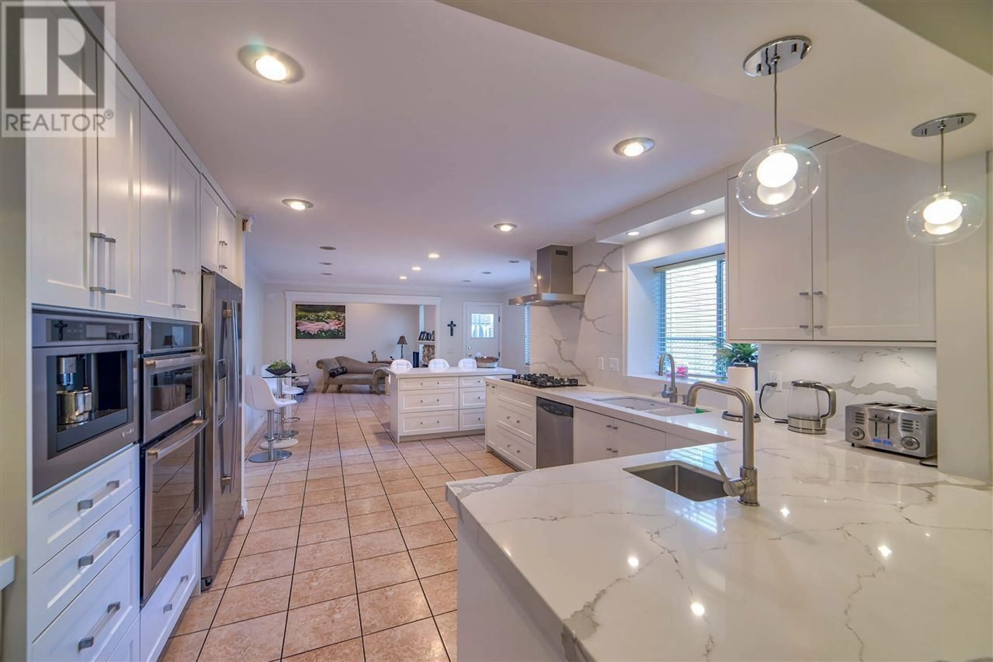 Open concept kitchen, ceramic/tile floor for 10003 GILMORE CRESCENT, Richmond British Columbia V6X1X1