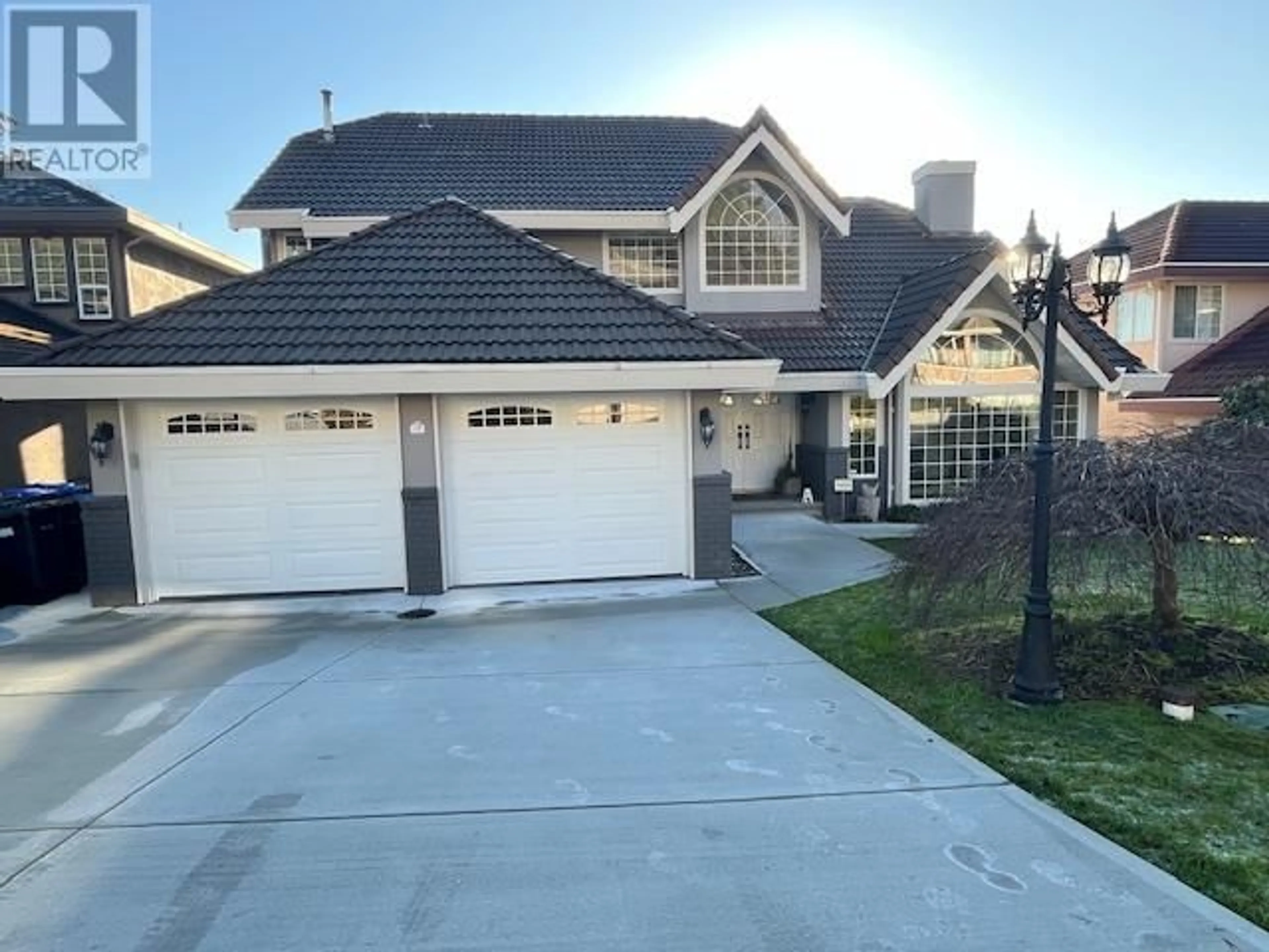 Home with vinyl exterior material, street for 69 TIMBERCREST DRIVE, Port Moody British Columbia V3H4T1